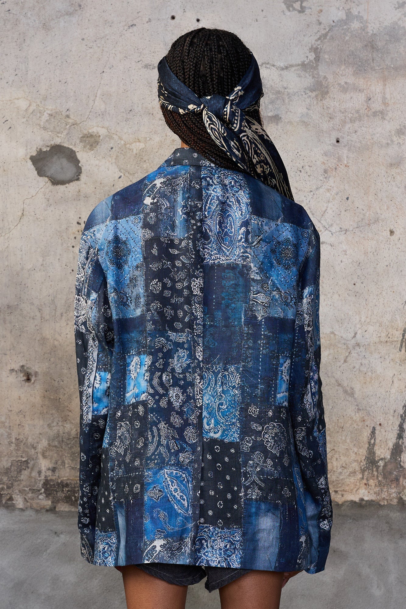 DOUBLE-BREASTED PEAK LAPEL RAGGED BLAZER - BLUE MULTI BANDANA - R13