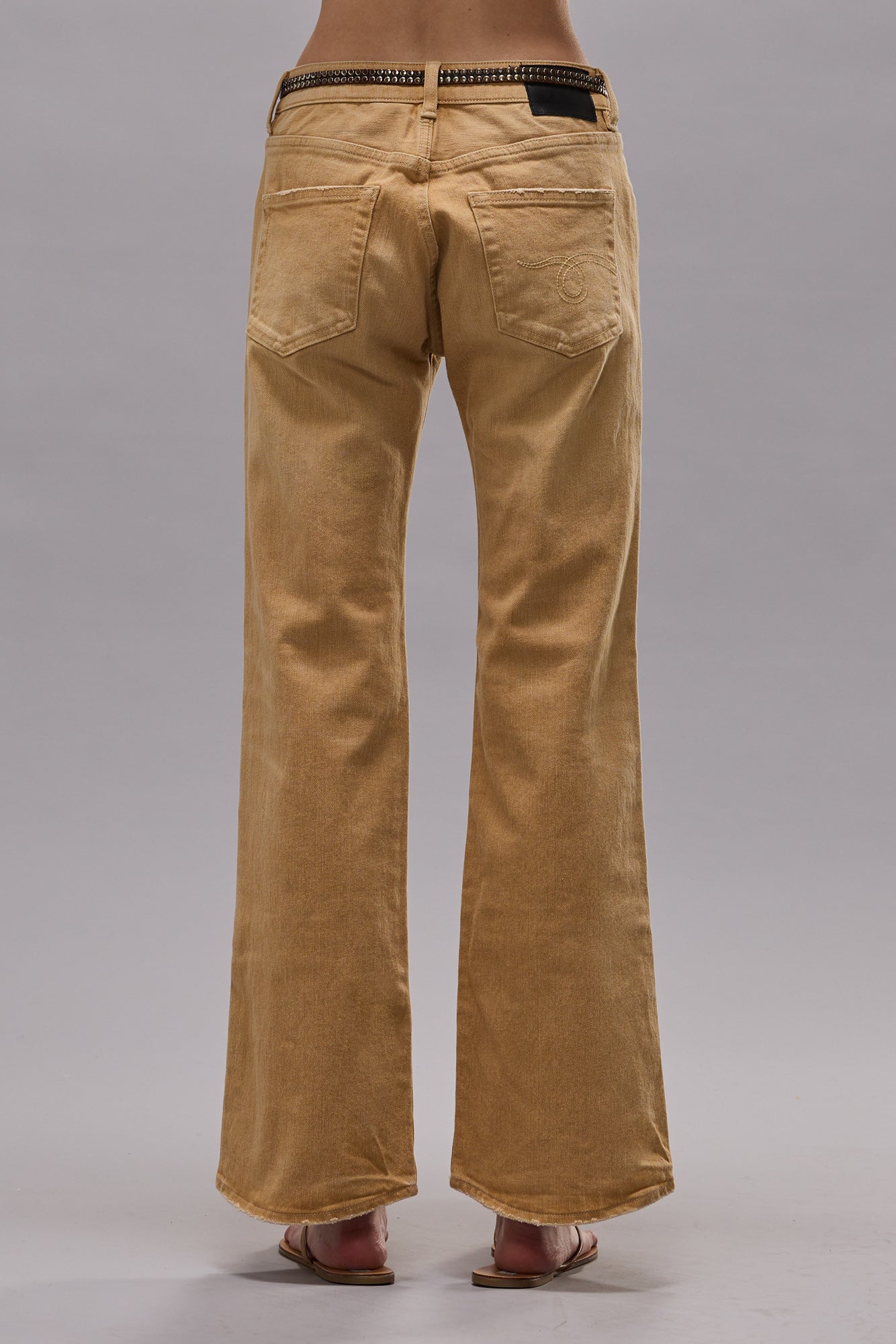 JOAN CROPPED FLARE JEAN - STRETCH SAND KHAKI - R13