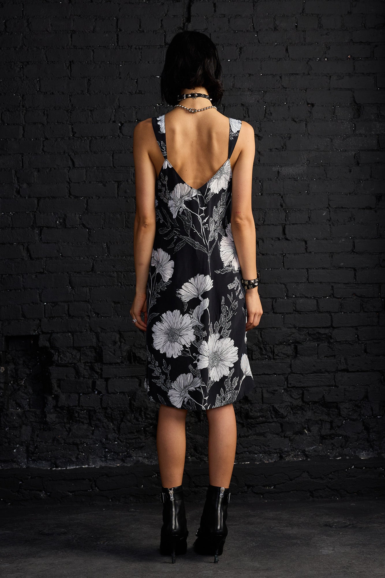 Keyhole Front Slip - Black With White Flowers - R13