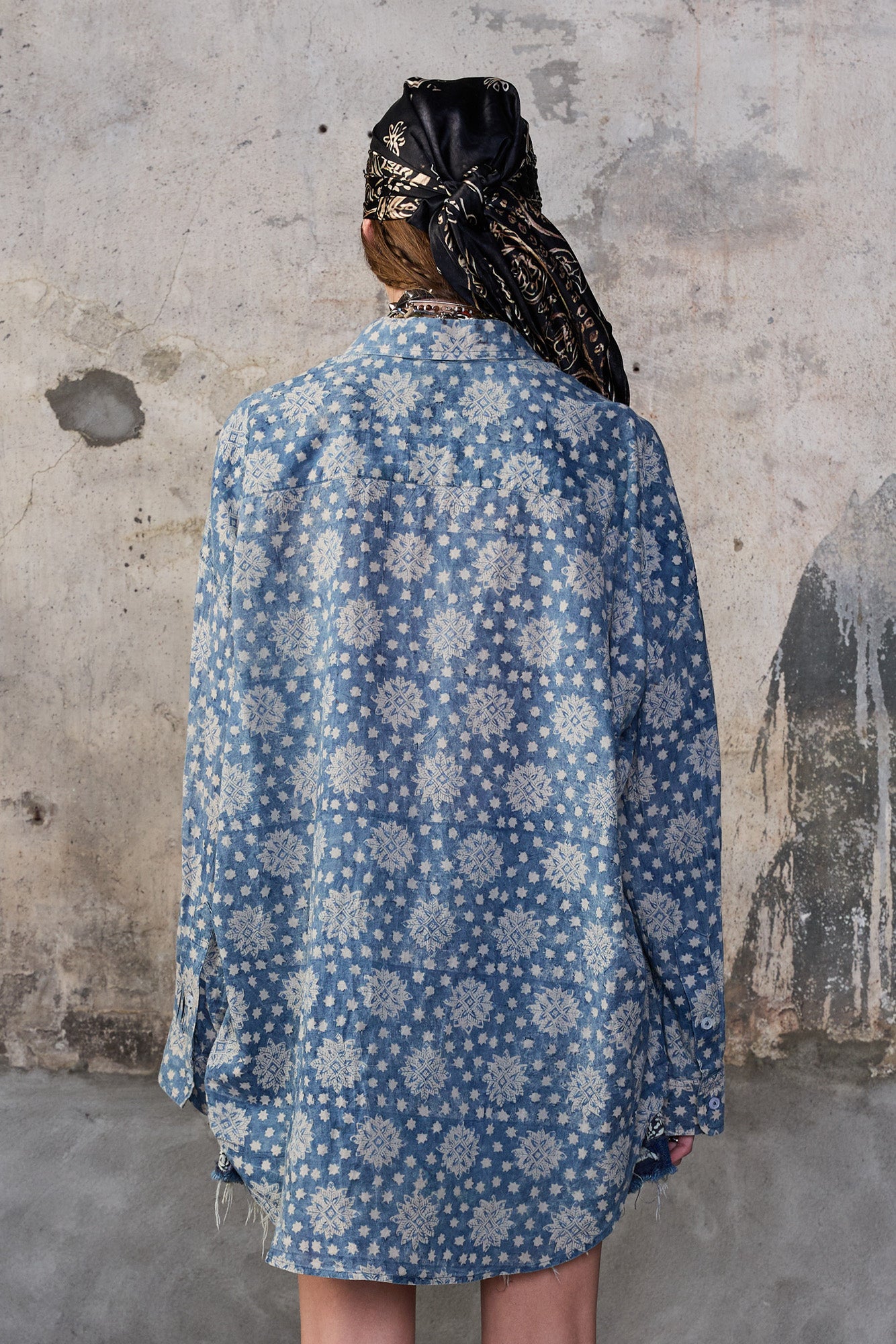 PINTUCK DROP NECK SHIRT - BLUE INDIGO MEDALLION - R13