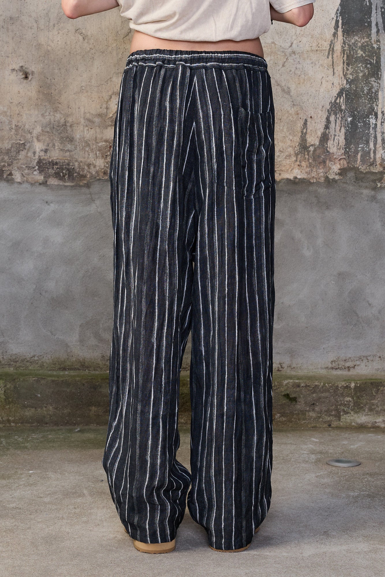 PLEATED RELAXED PANT WITH ELASTIC WAIST - DARK GREY WIDE STRIPE - R13