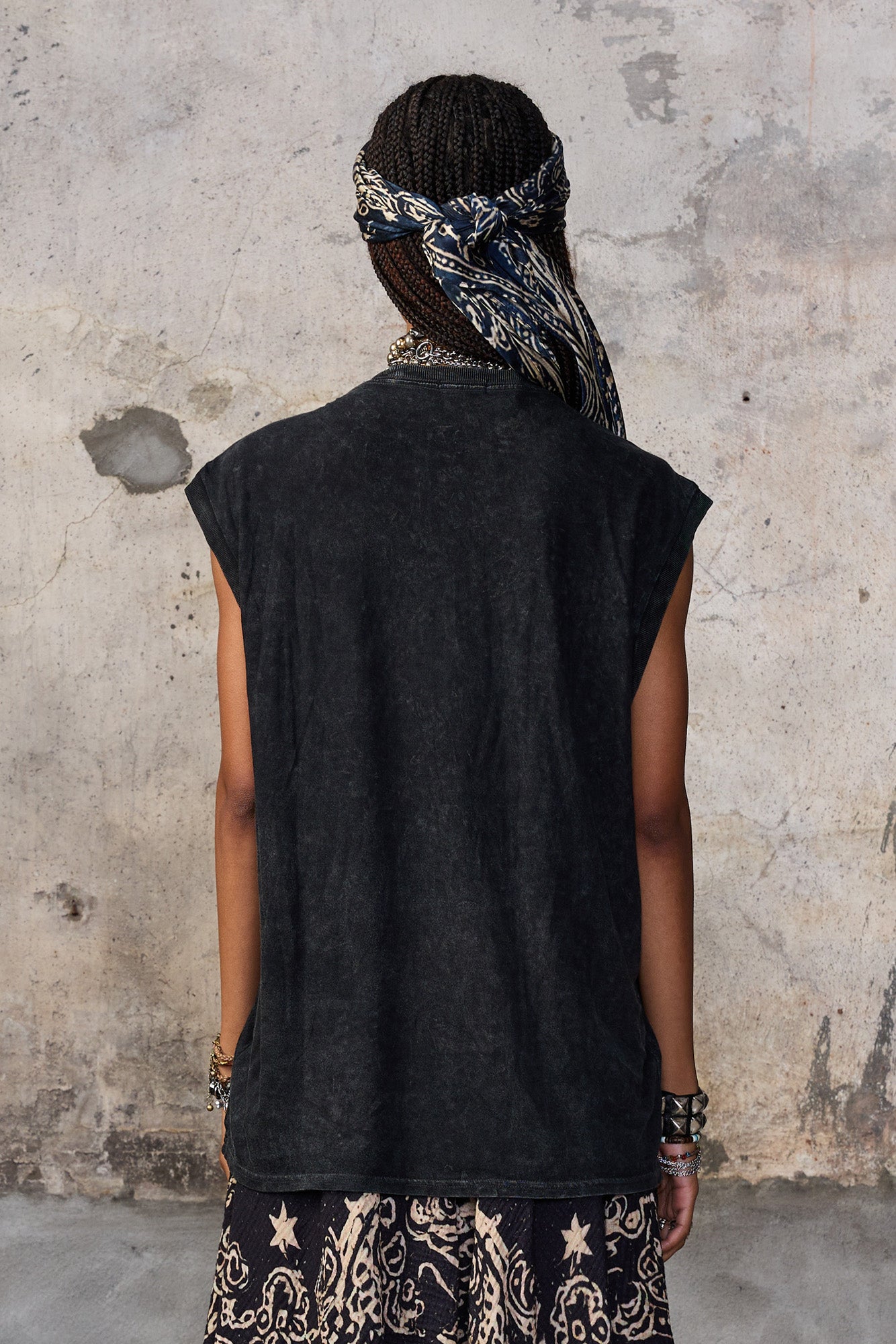 SLEEVELESS T - DARK ACID GREY - R13