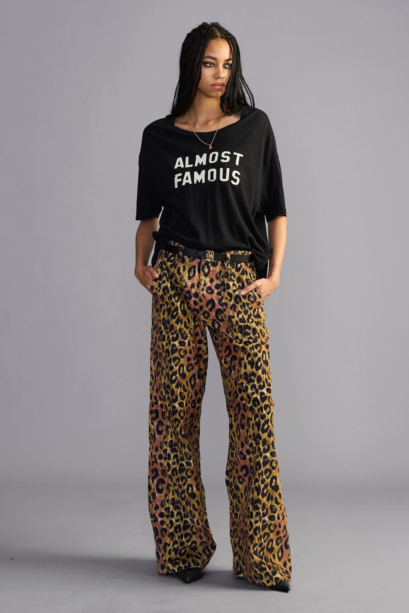Almost Famous Relaxed T - Black - R13
