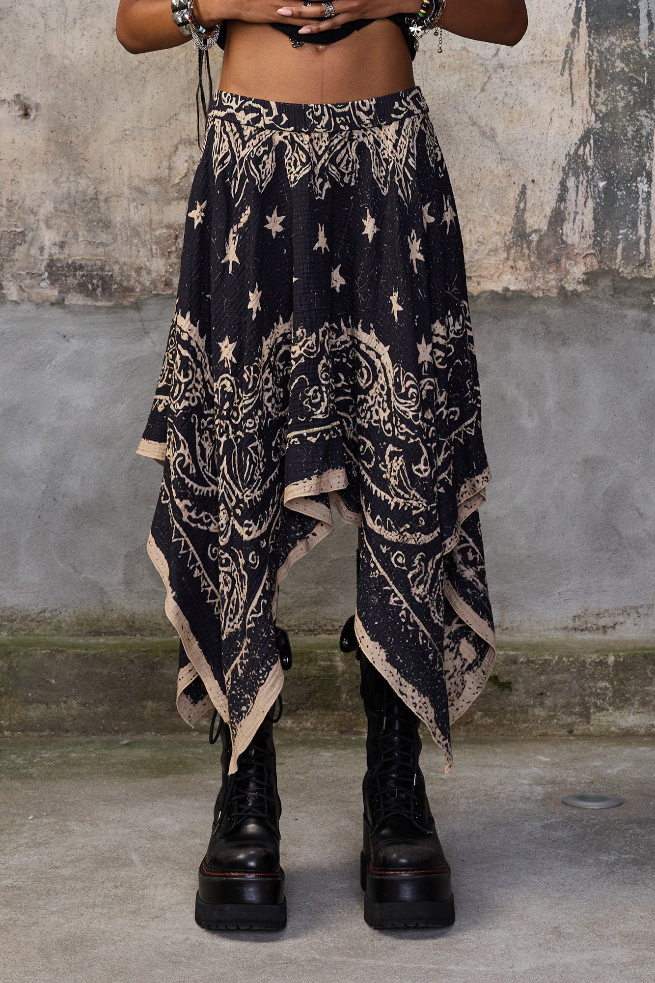 BANDANA SKIRT - BLACK BANDANA - R13