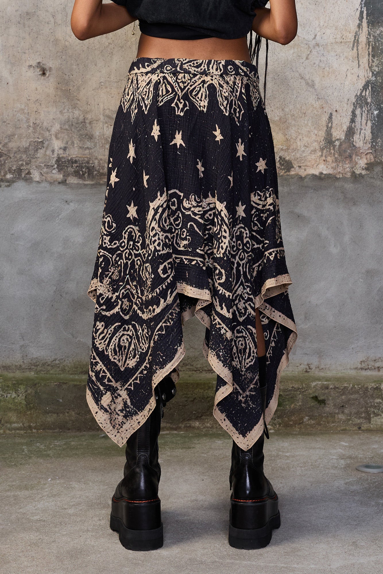 BANDANA SKIRT - BLACK BANDANA - R13