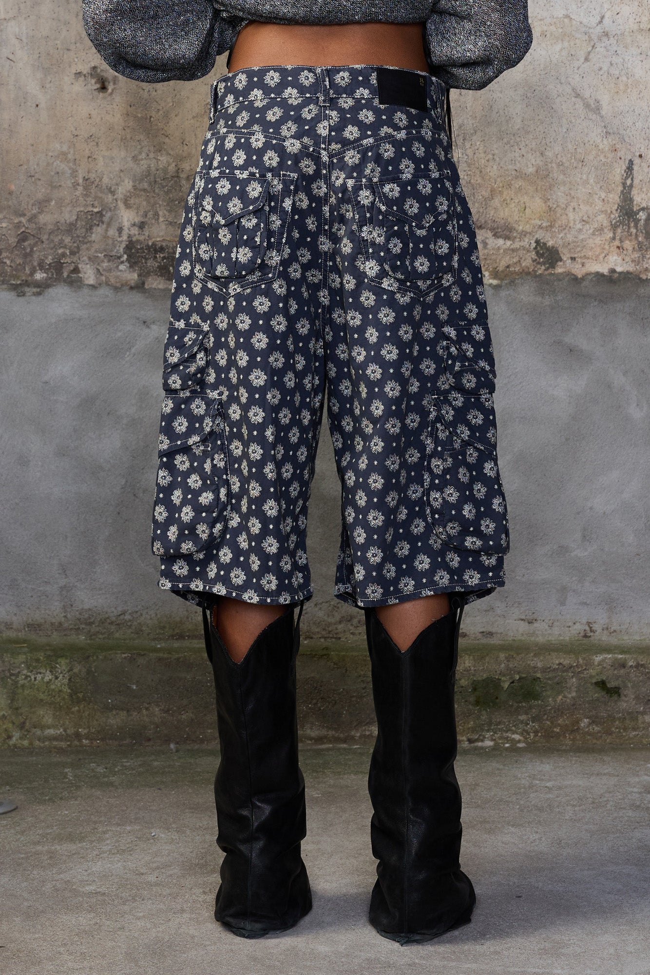 Bermuda Cargo Short - Airy Indigo Blossom - R13