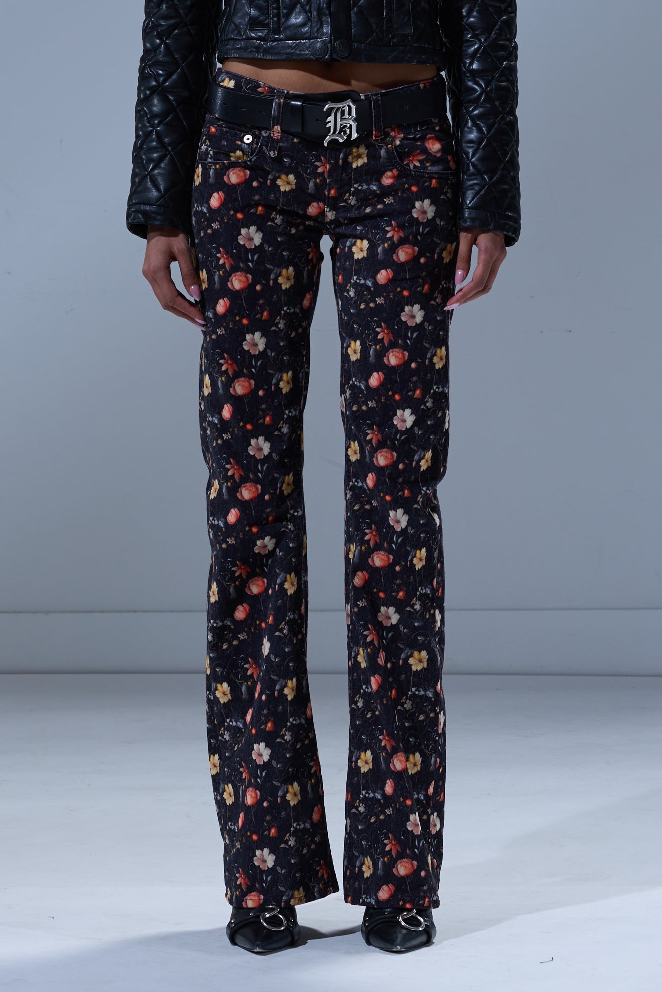 BOY FLARE - LUNAR PETAL VELVETEEN BLACK - R13