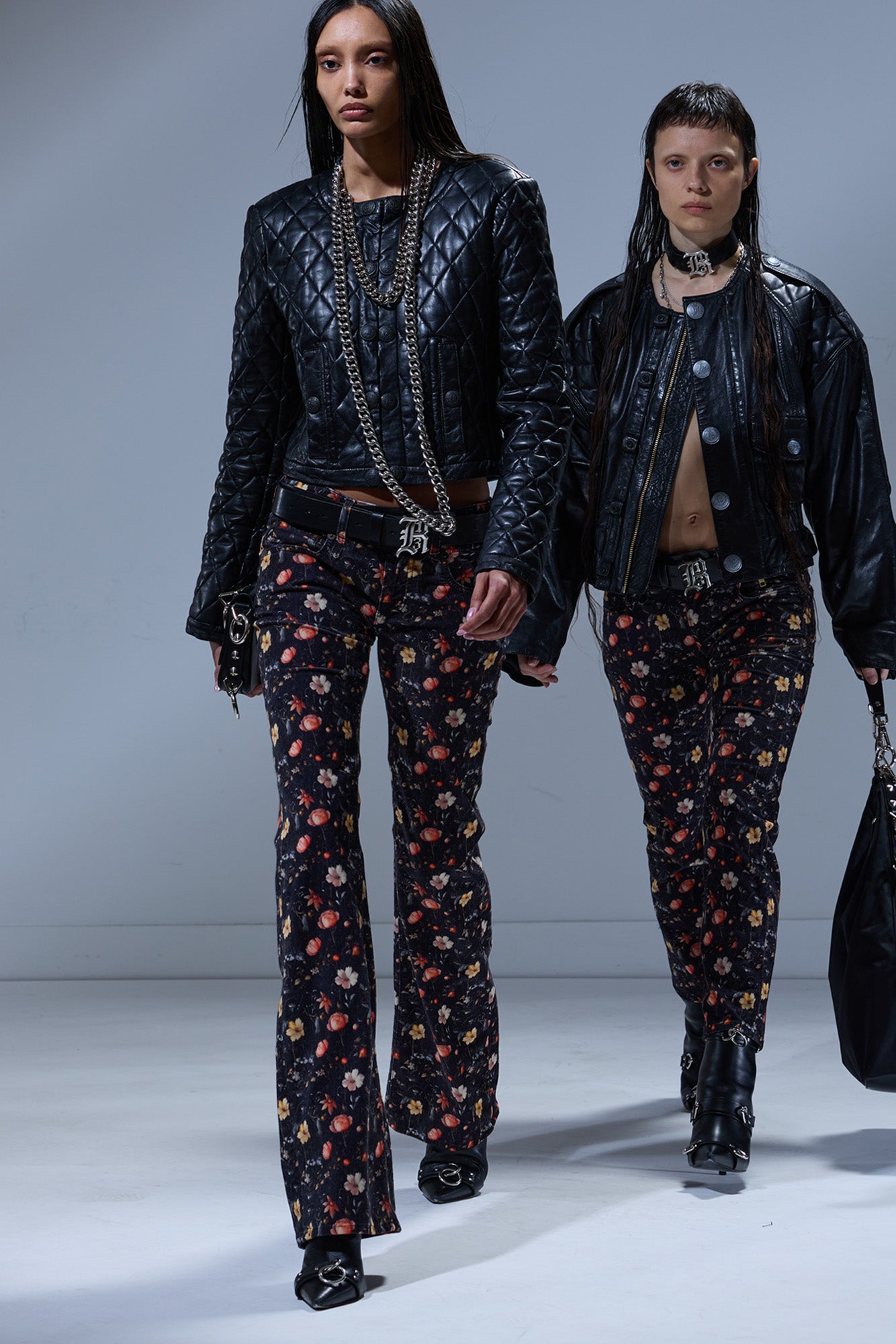 BOY FLARE - LUNAR PETAL VELVETEEN BLACK - R13