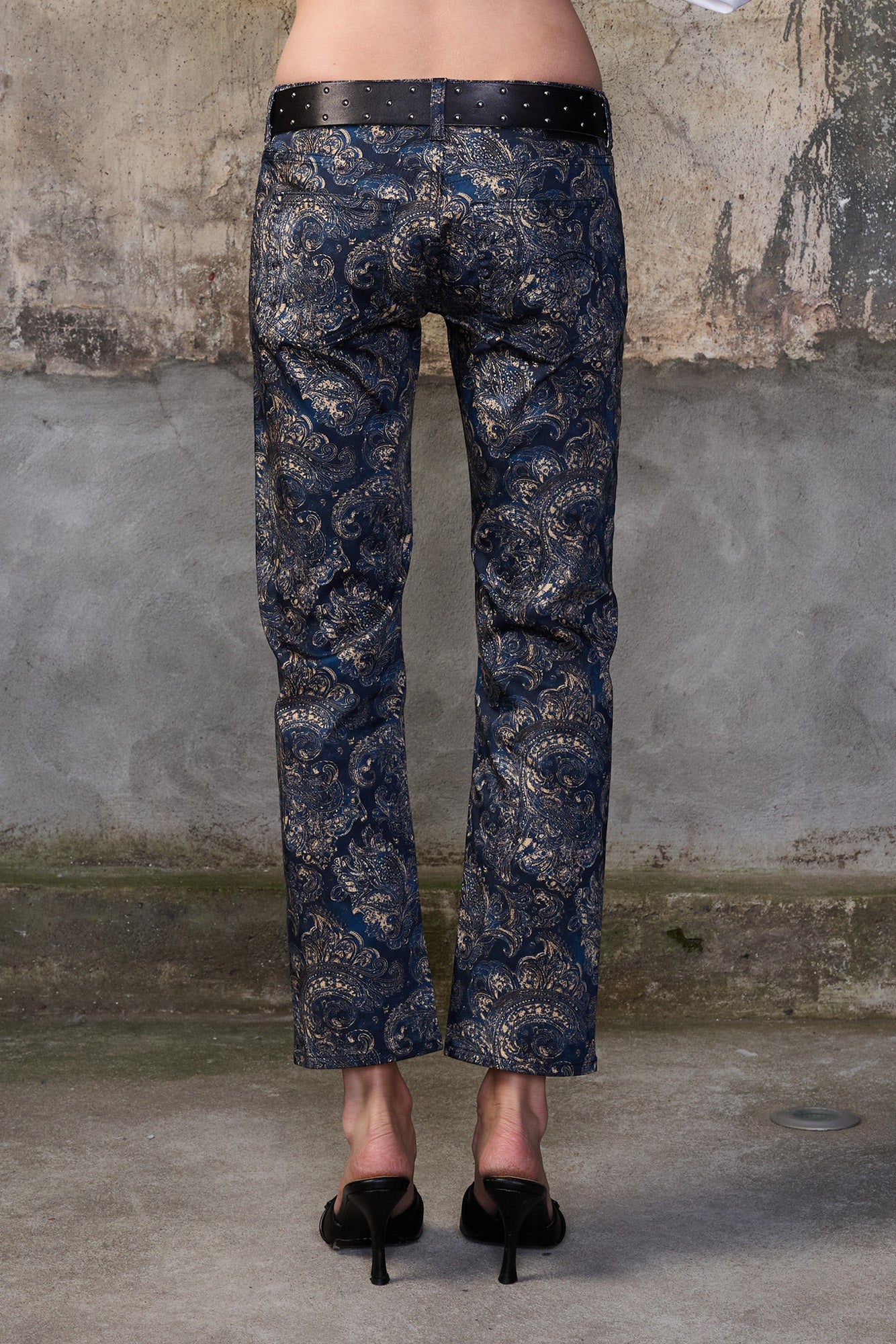 BOY STRAIGHT - BLUE PAISLEY SATEEN - R13