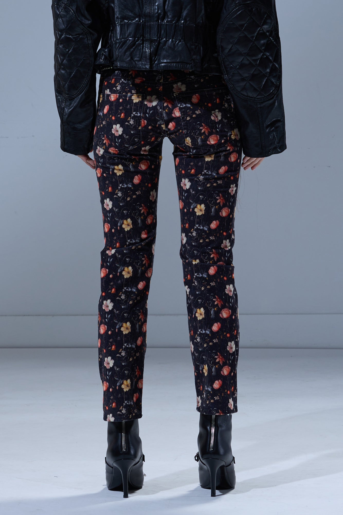 BOY STRAIGHT - LUNAR PETAL VELVETEEN BLACK - R13