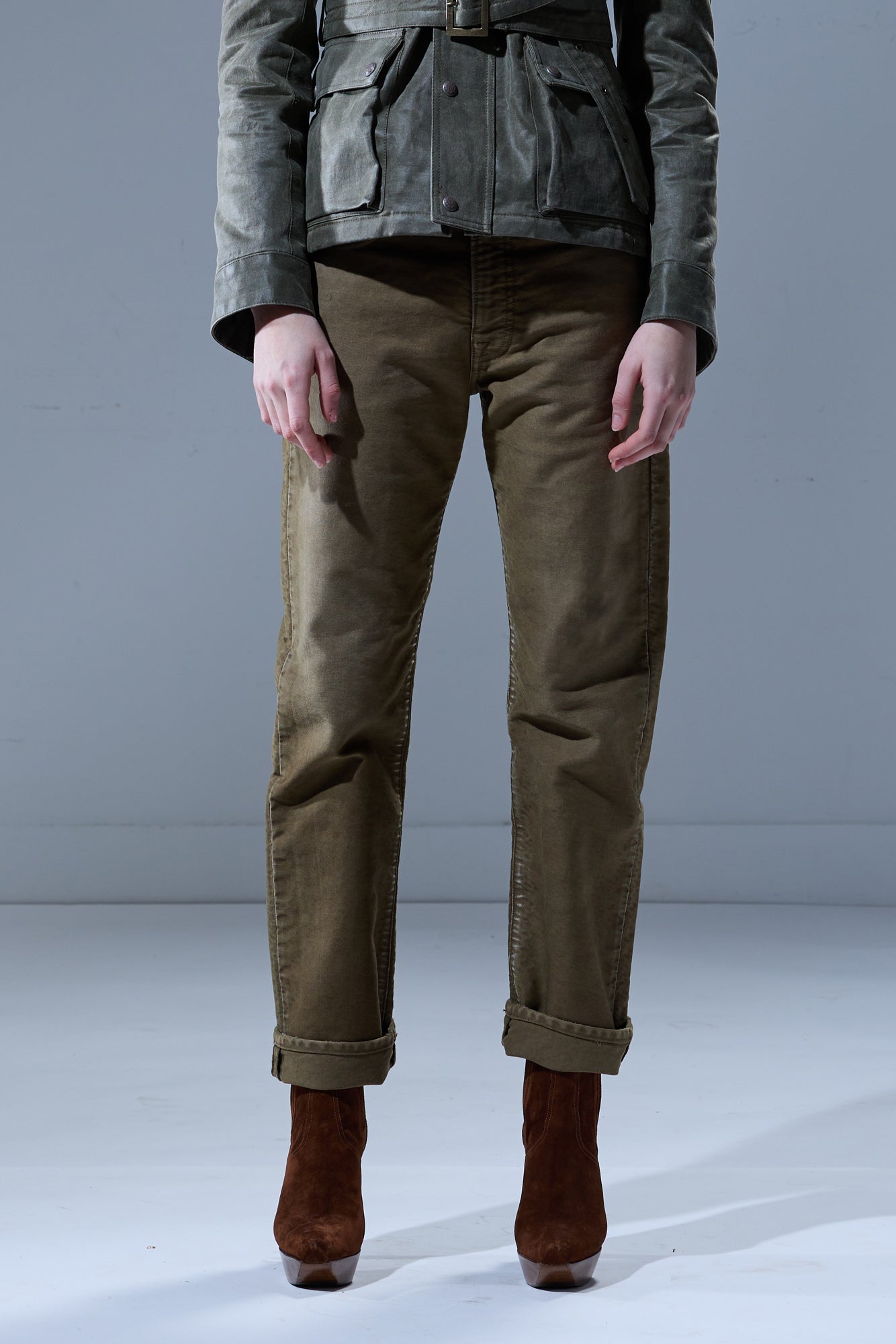 BOYFRIEND JEAN - OLIVE GARMENT DYED MOLESKIN GREEN - R13