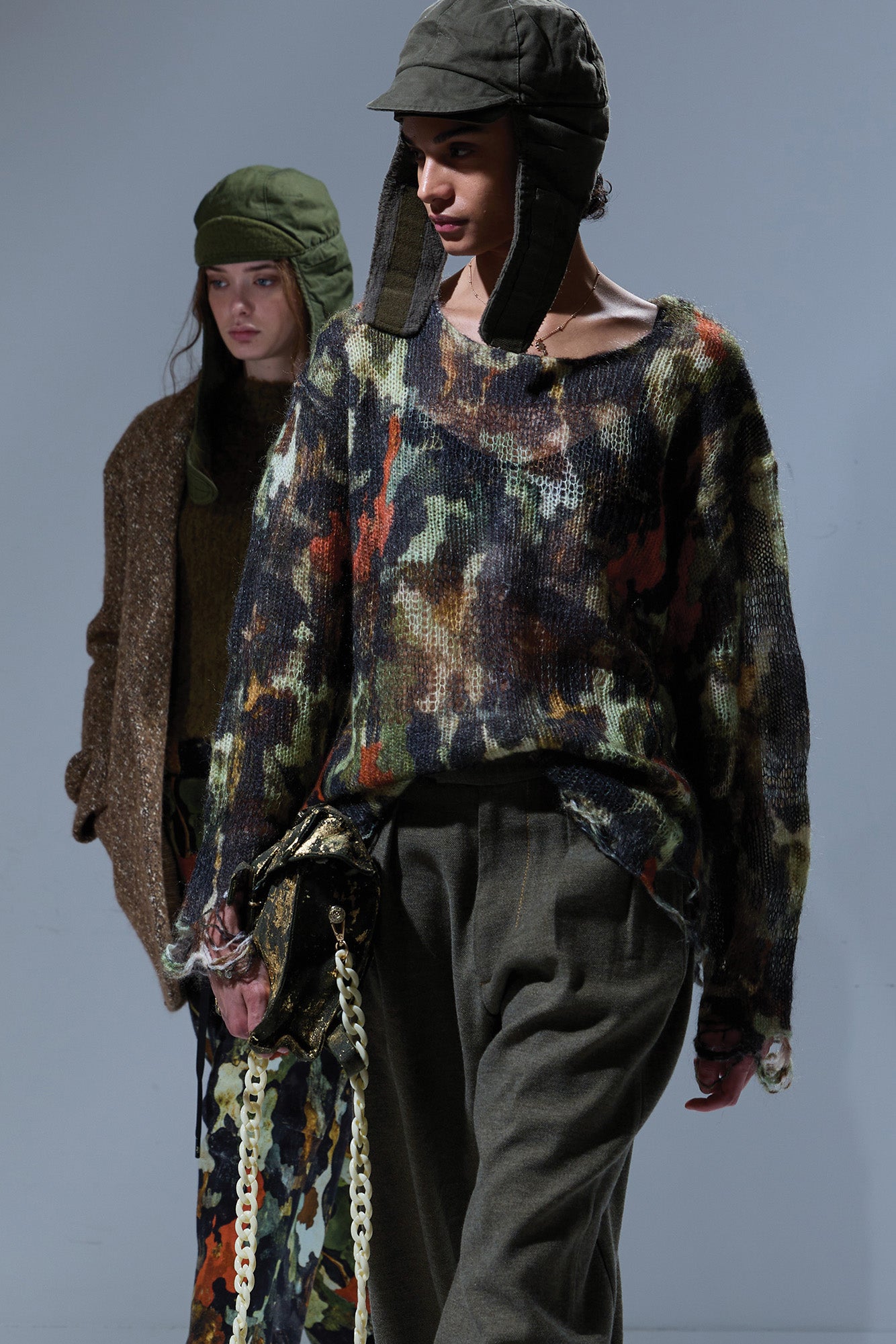 BOYFRIEND SWEATER WITH CAST-OFF NECK - LIGHT CAMO GREEN - R13