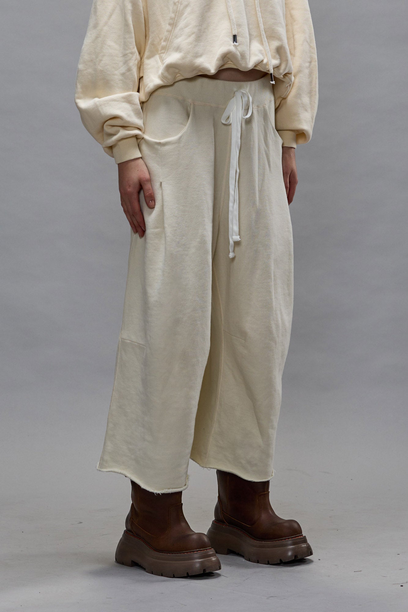 Cropped Pleated Sweatpants - Natural