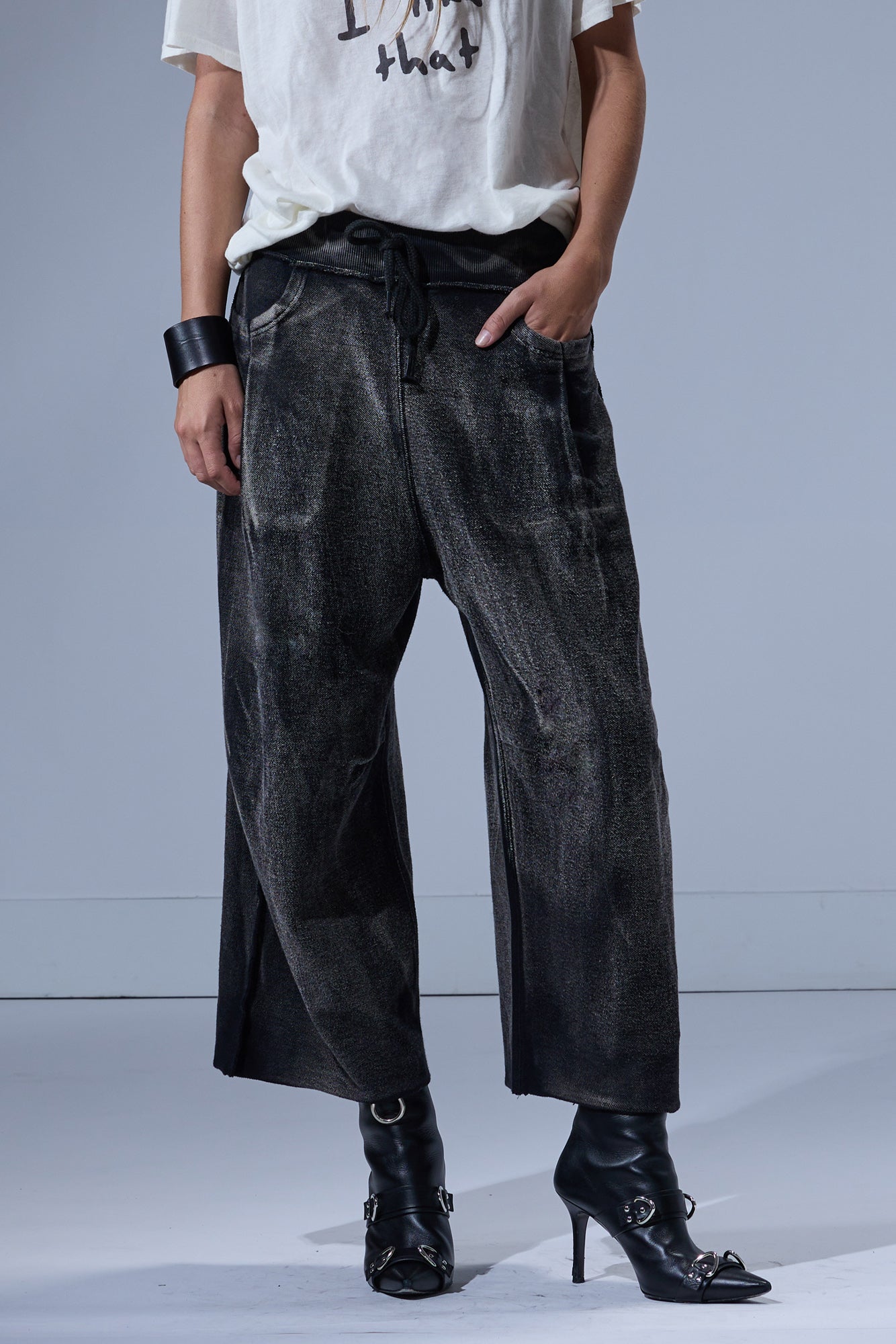 CROPPED PLEATED SWEATPANT - WASHED BLACK - R13