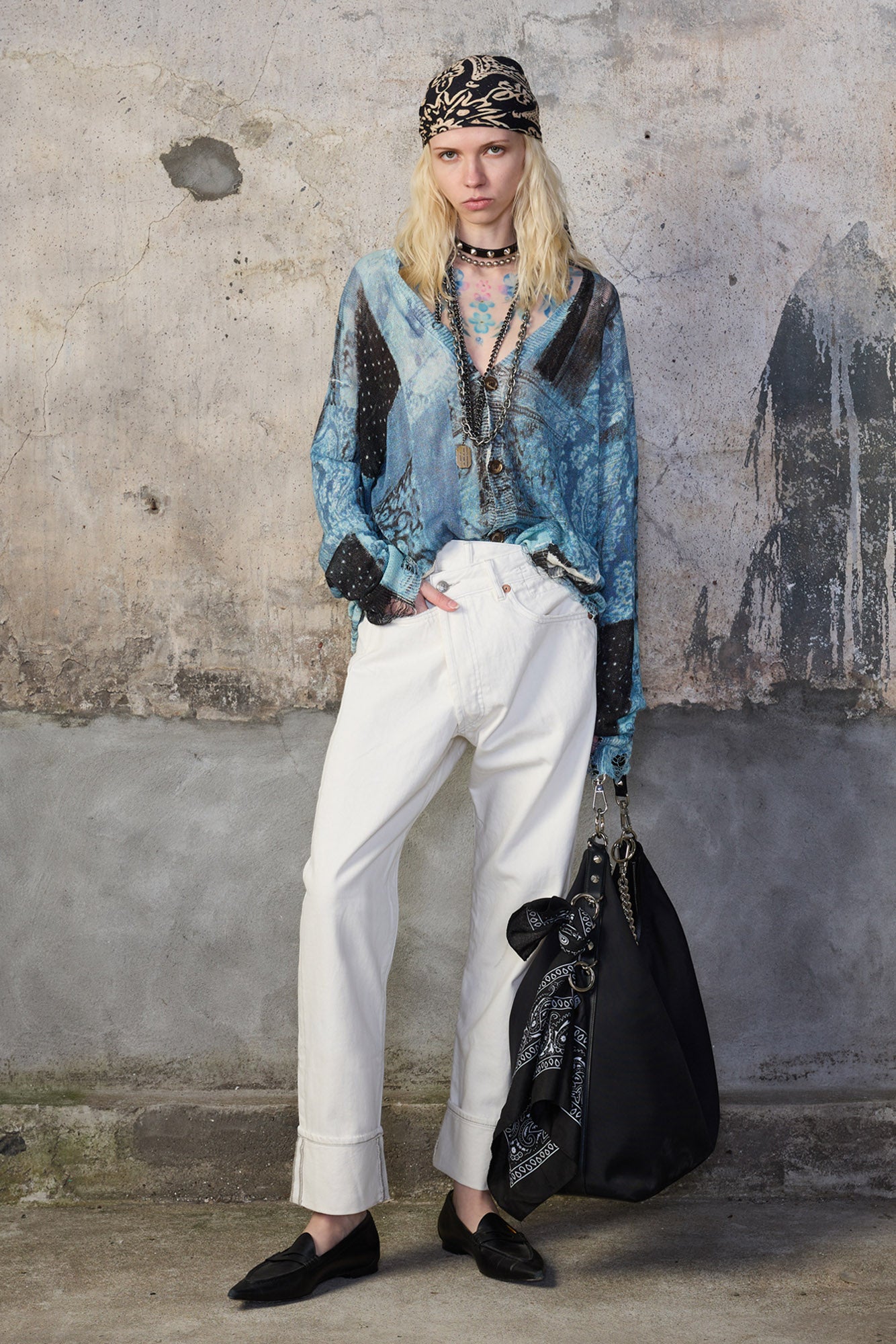 CUFFED CROSSOVER - CEMENT WHITE