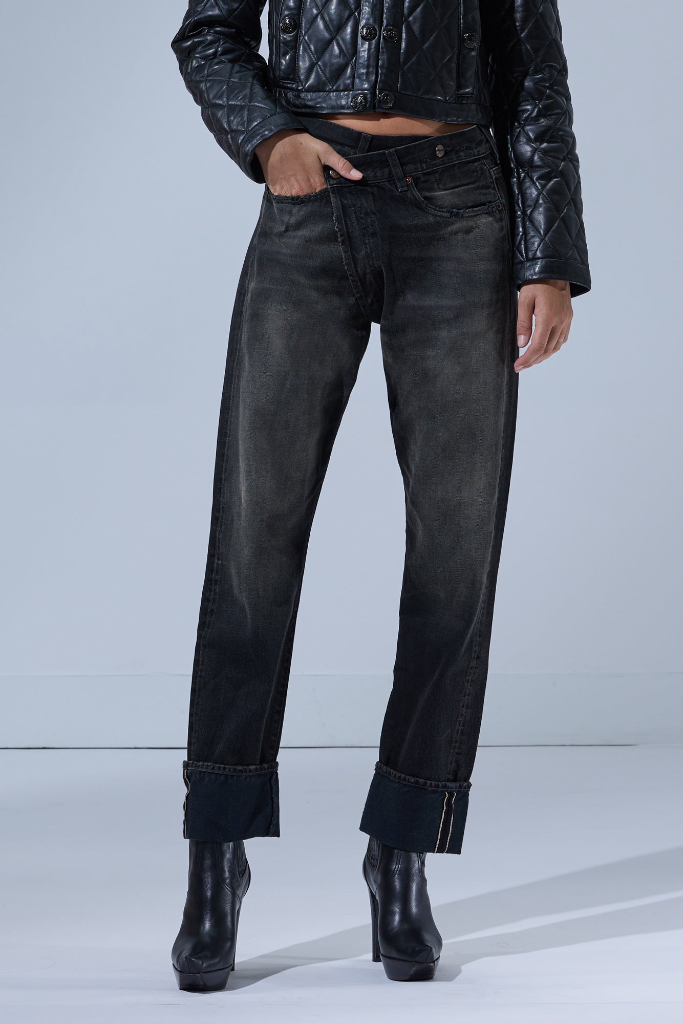 R13 デニム　クロスオーバー R13 Crossover Jeans | Saks Fifth Avenue