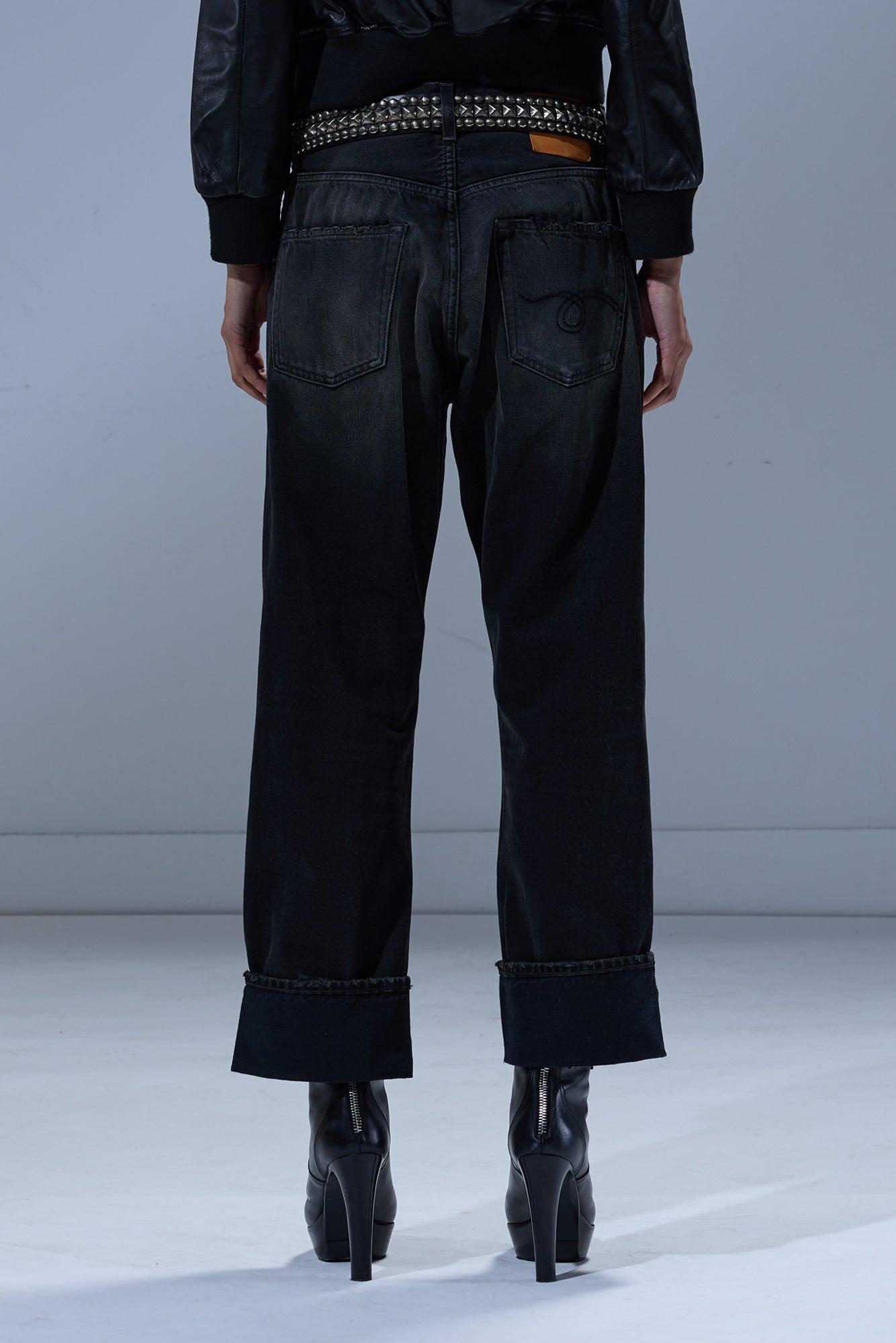 CUFFED X-BOYFRIEND JEAN - PHANTOM SELVEDGE BLACK - R13