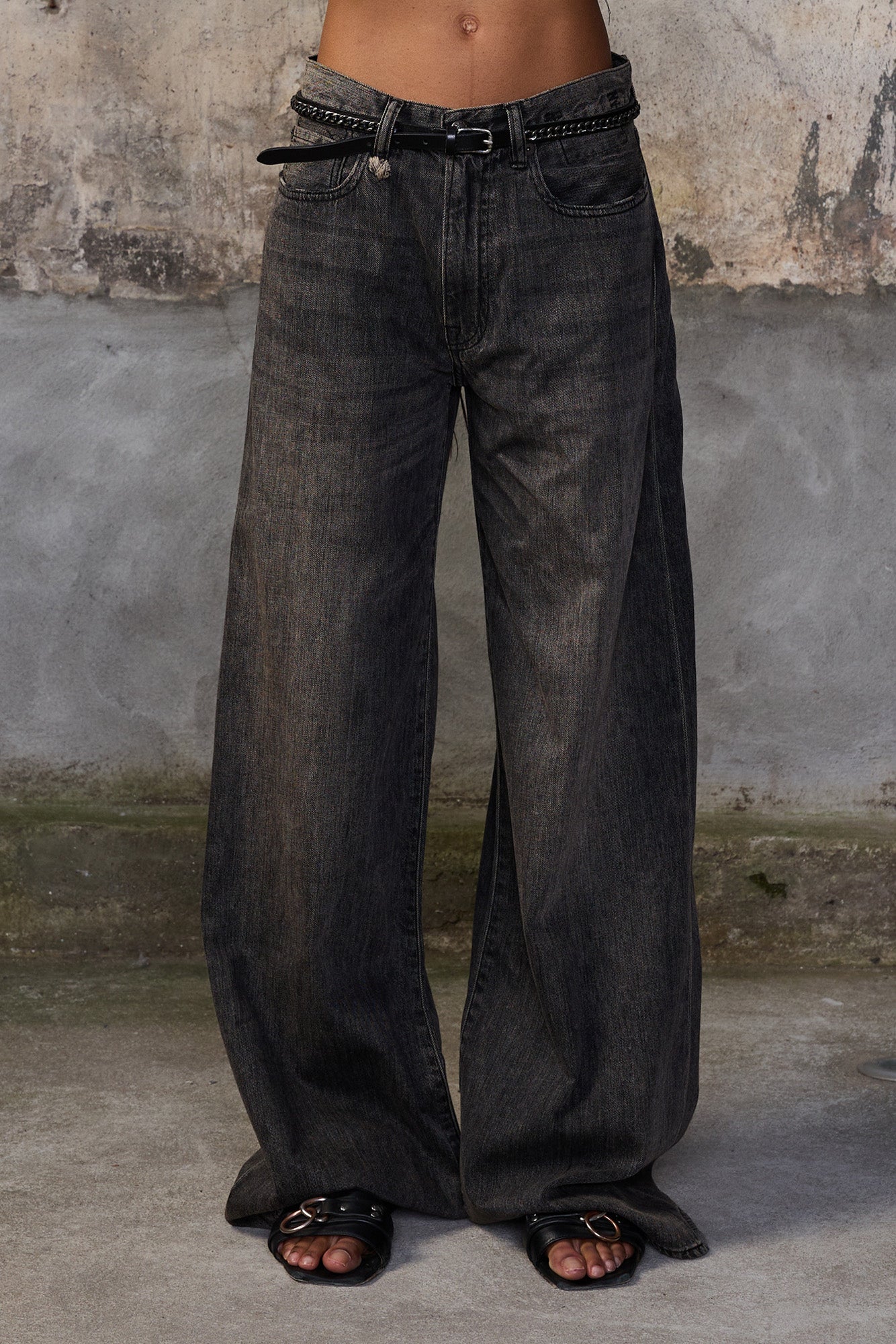 D'ARCY FLARE JEAN - ELLERY BLACK - R13