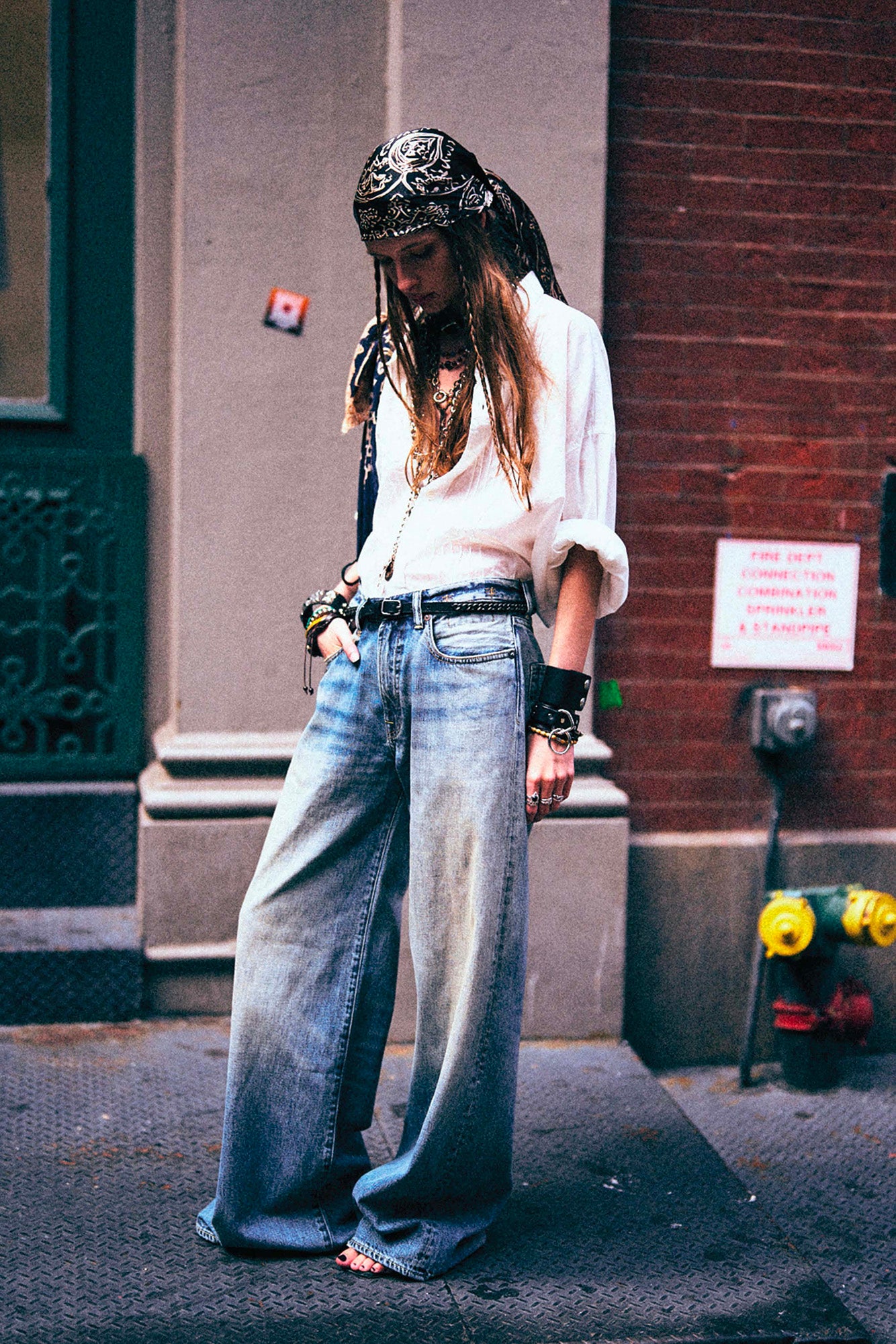 D'ARCY FLARE JEAN - RIVINGTON BLUE