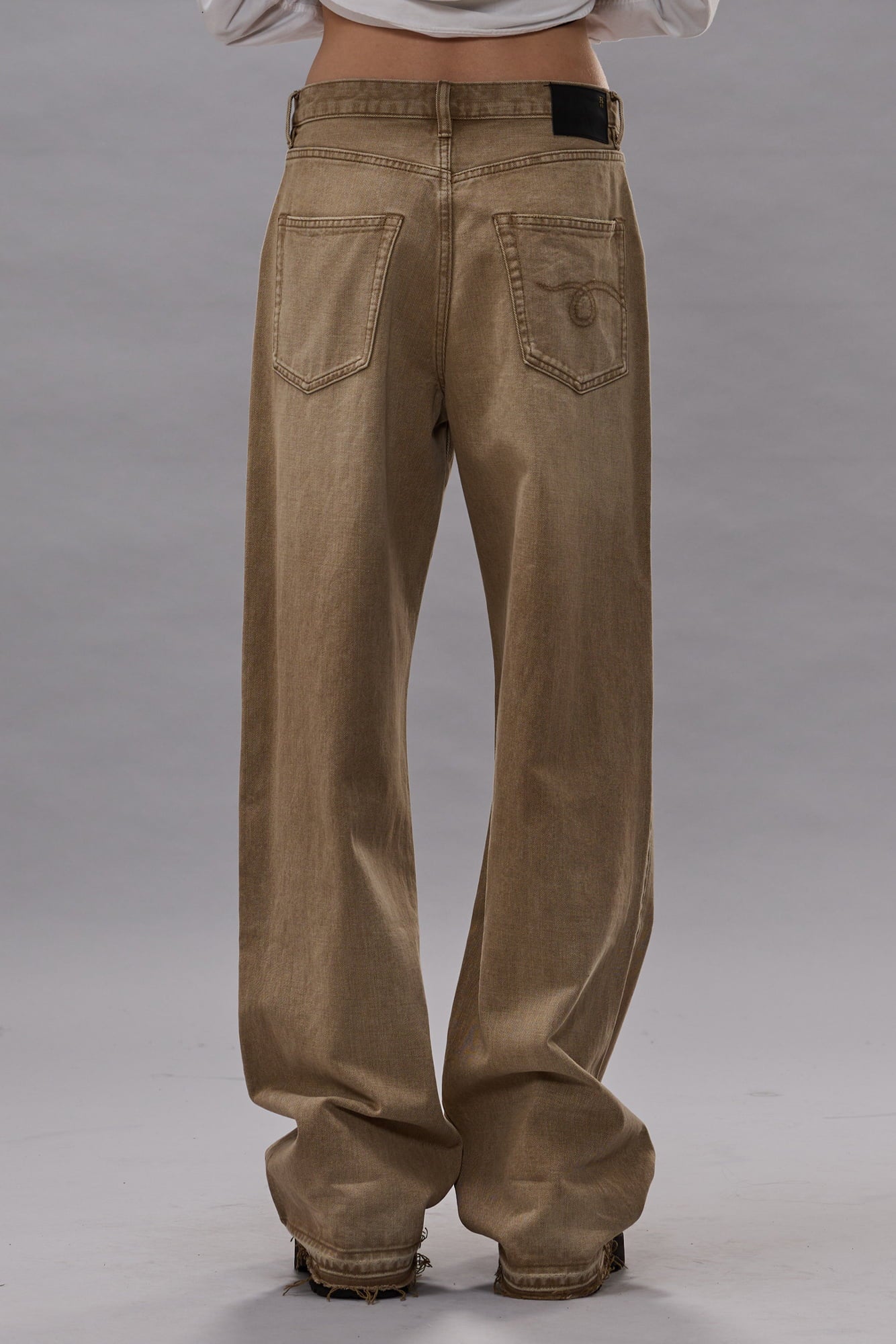 Damon Pleated Jean - Ash Khaki - R13