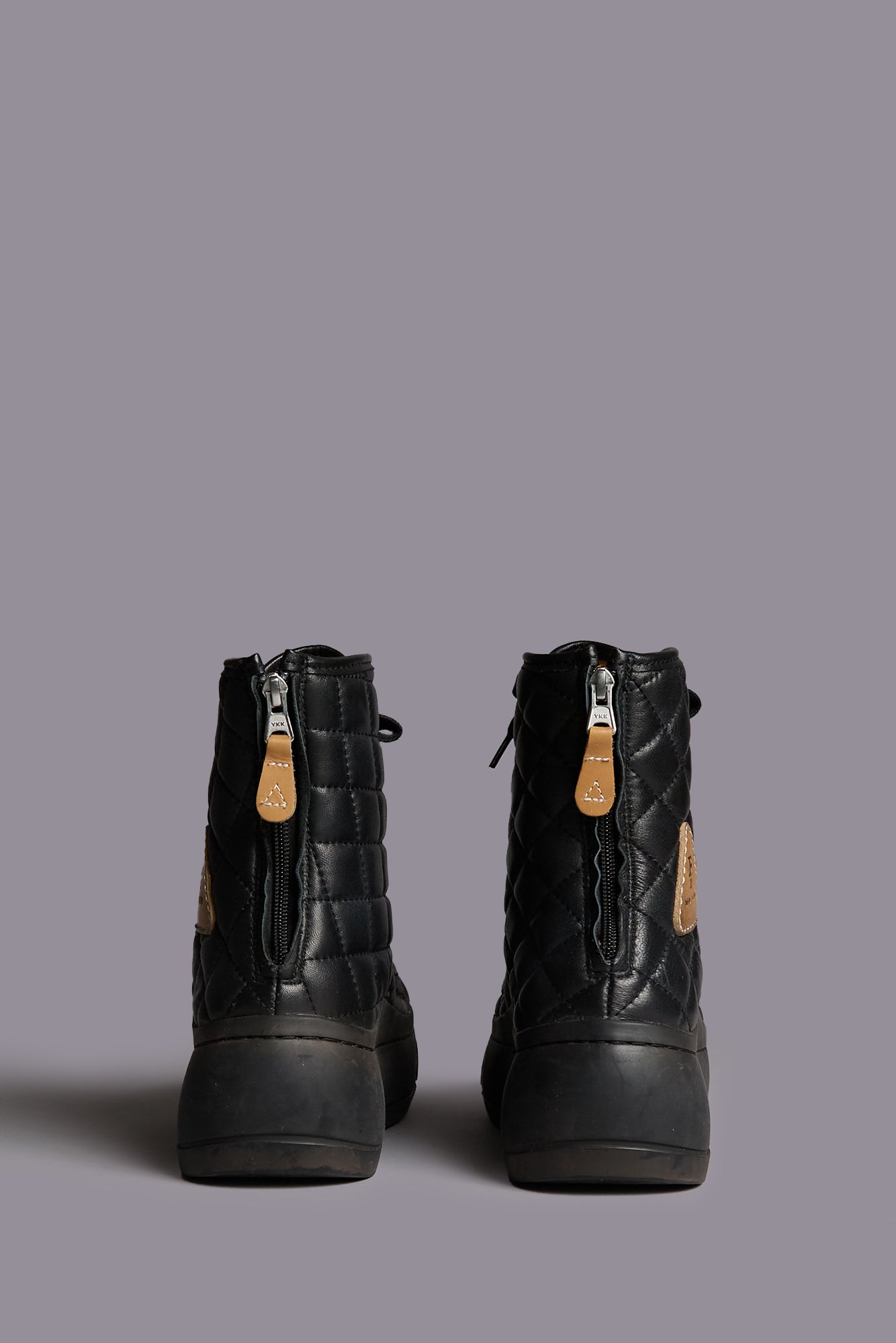 DISTRESSED TALL KURT - BLACK QUILTED LEATHER - R13