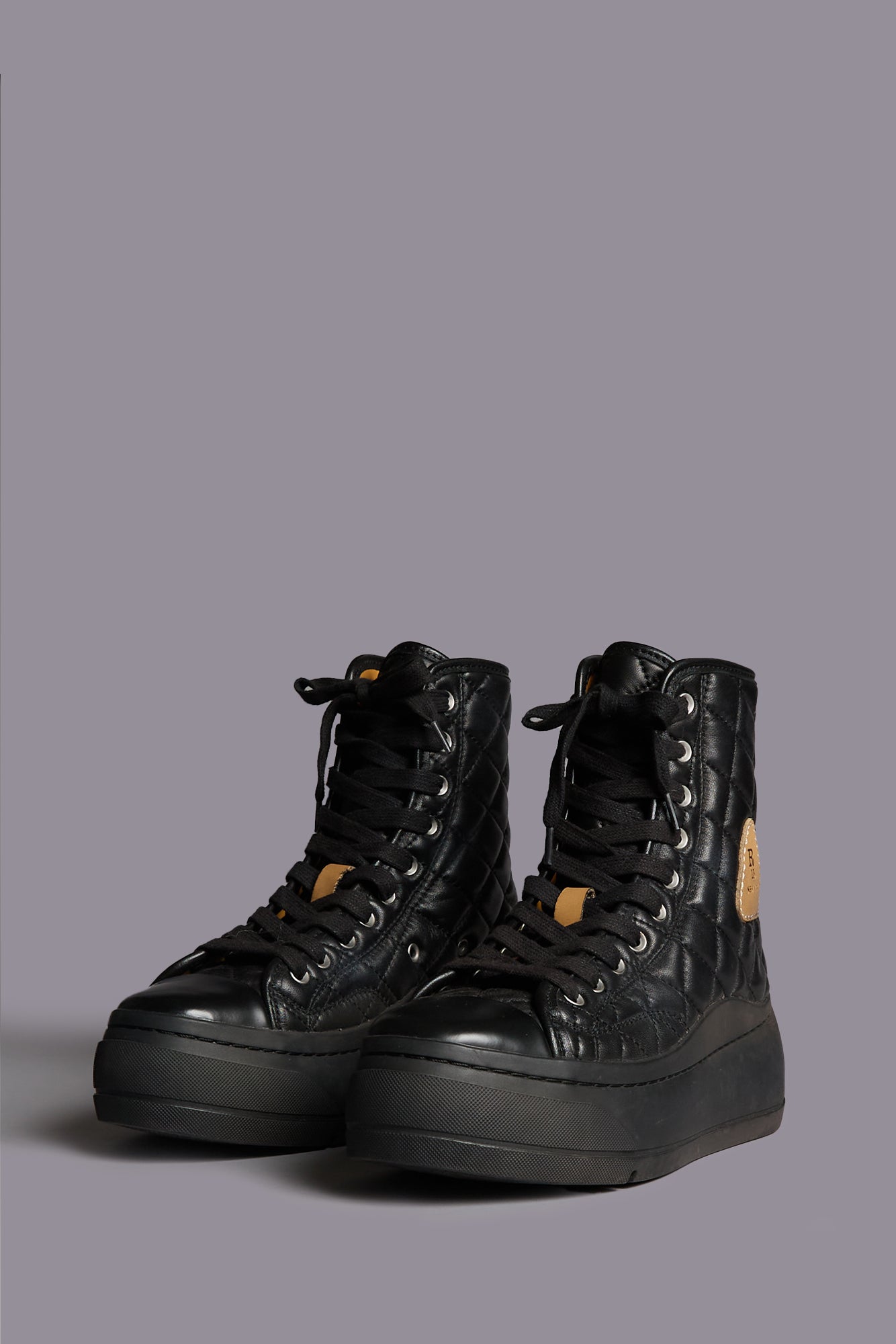 DISTRESSED TALL KURT - BLACK QUILTED LEATHER - R13