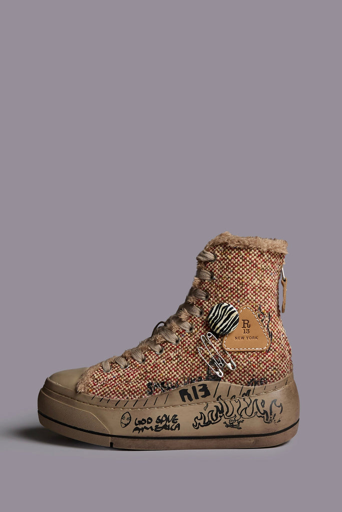 DISTRESSED TALL KURT - RED WOOL