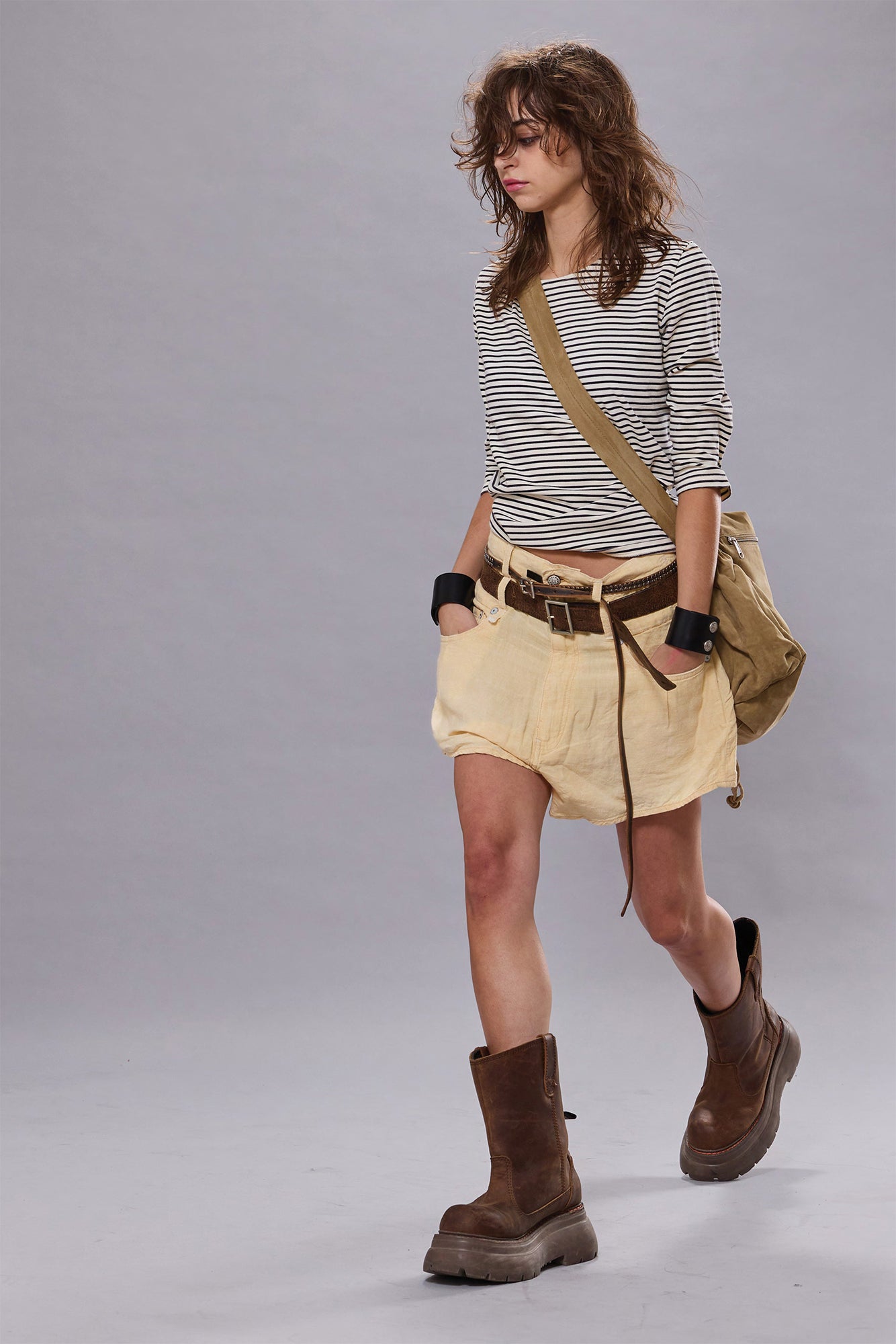 DOUBLE LOOP VENTI SHORT - MAIZE LINEN CHAMBRAY - R13