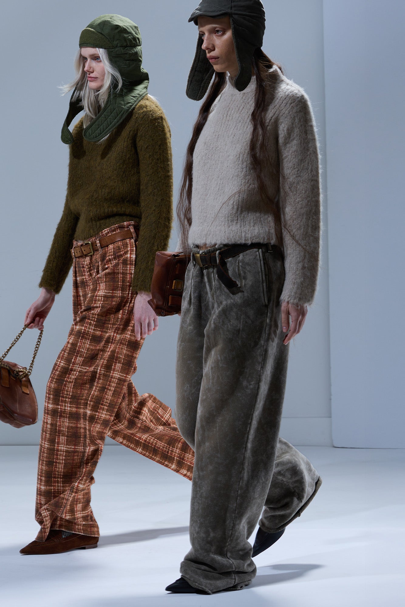 DOUBLE PLEAT SWEATPANT - ACID OLIVE GREEN - R13