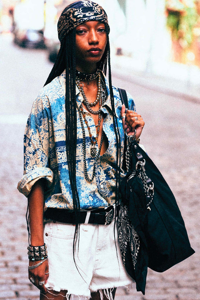 DROP NECK SHIRT - BLUE FOUR BANDANA PRINT