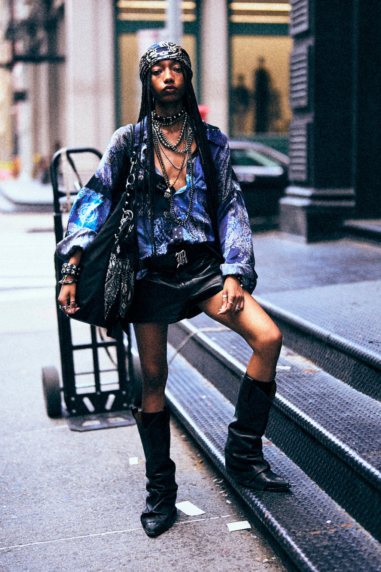 DROP NECK SHIRT - BLUE MULTI BANDANA PRINT - R13