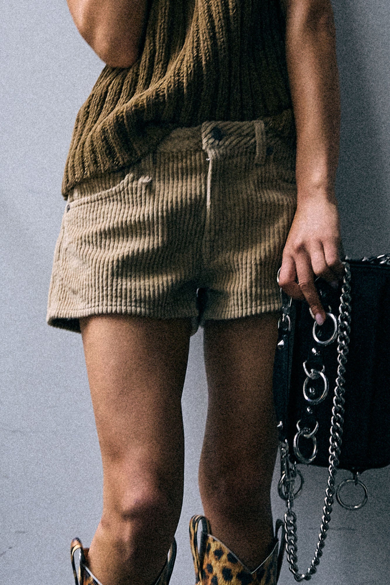 Effie Short - Light Khaki - R13
