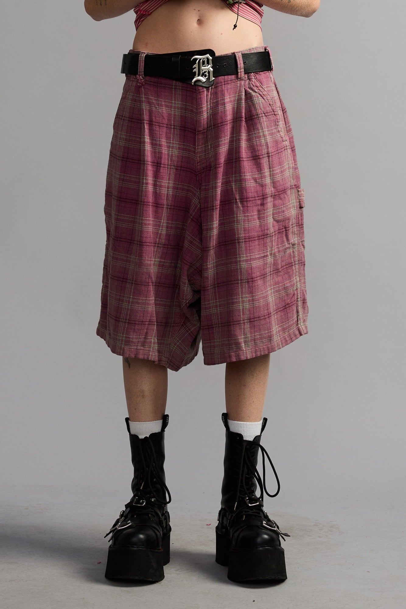 JESSE CARPENTER SHORT - MUTED PINK PLAID - R13