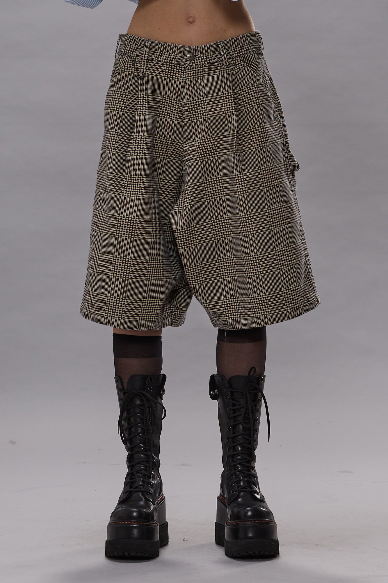 Jesse Carpenter Short - Prince Of Wales Grey Check - R13