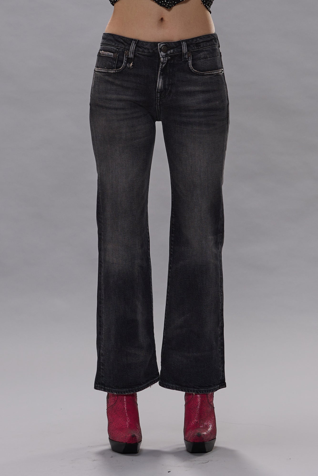 JOAN CROPPED FLARE JEAN - ESSEX BLACK STRETCH - R13