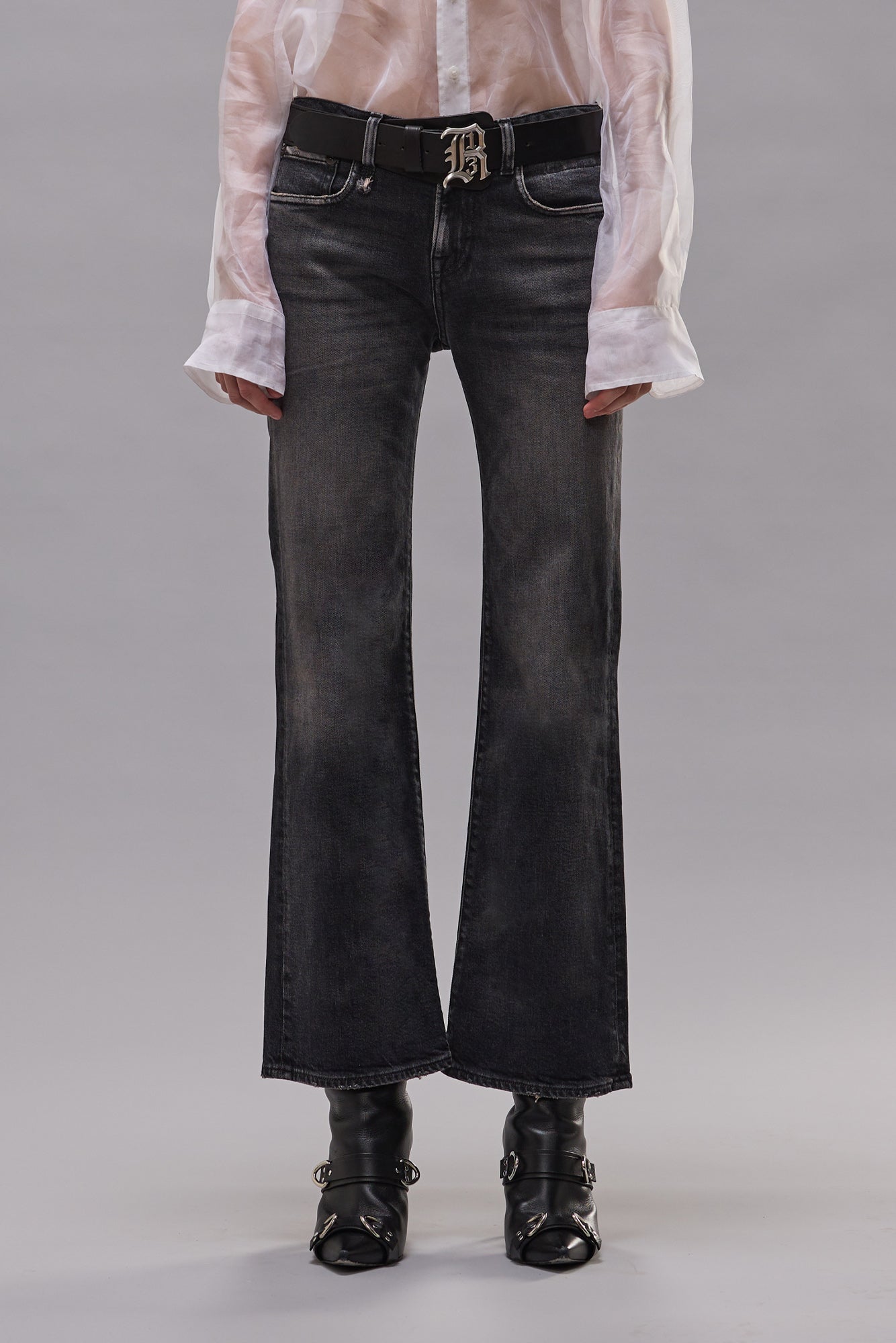 JOAN CROPPED FLARE JEAN - ESSEX BLACK STRETCH - R13