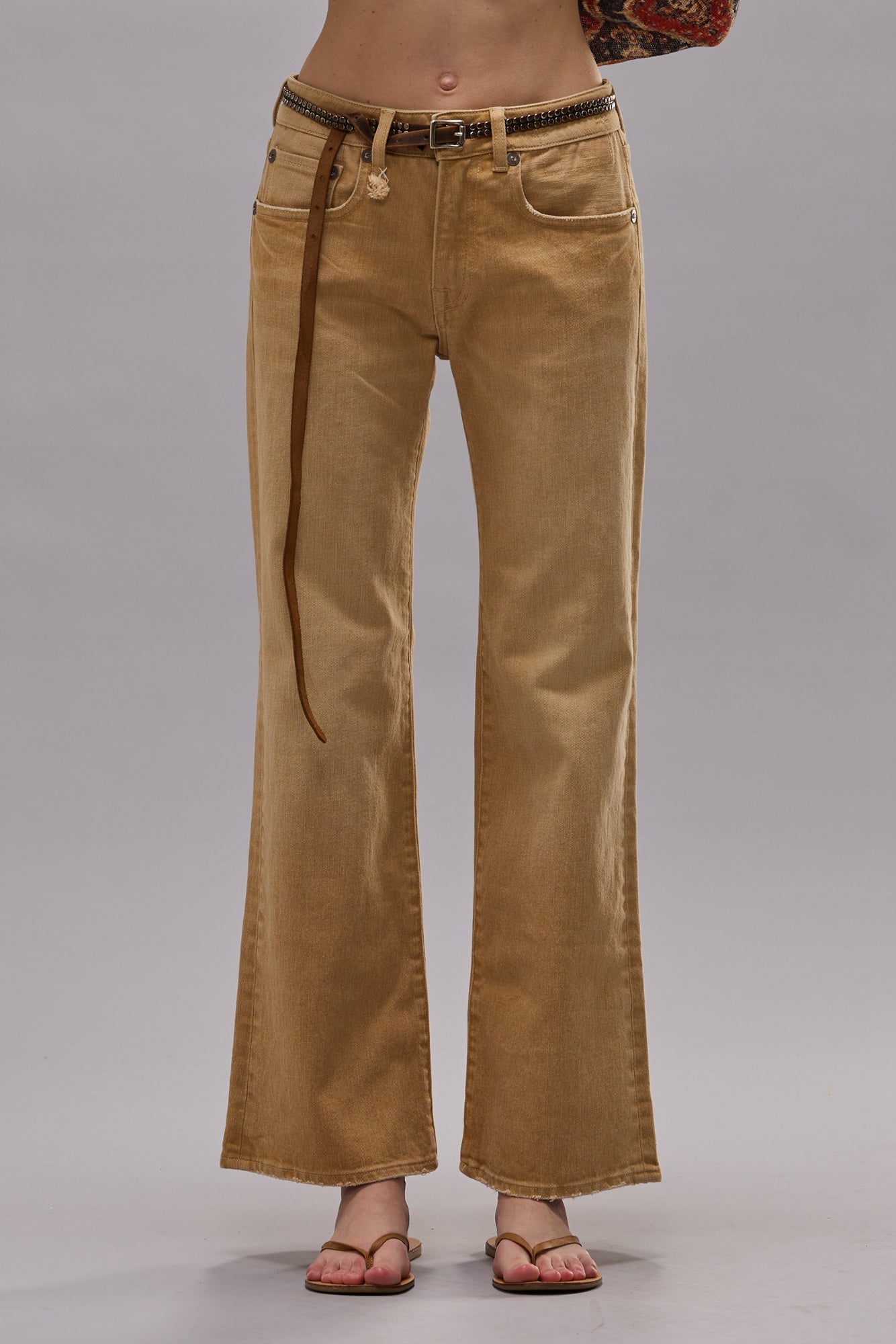 JOAN CROPPED FLARE JEAN - STRETCH SAND KHAKI - R13