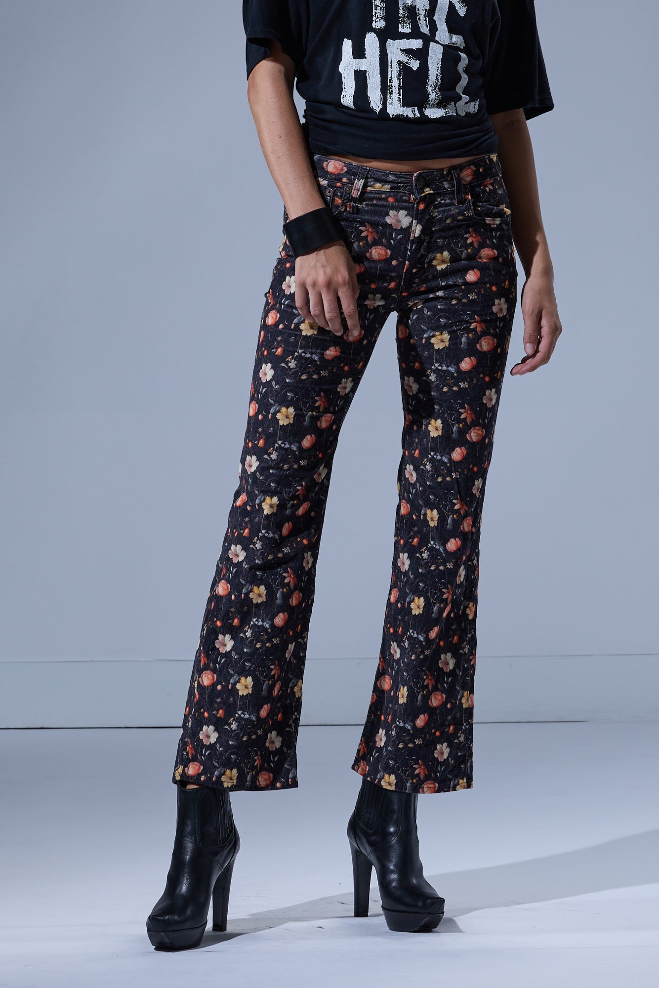 JOAN KICK FLARE JEAN - LUNAR PETAL VELVETEEN BLACK - R13