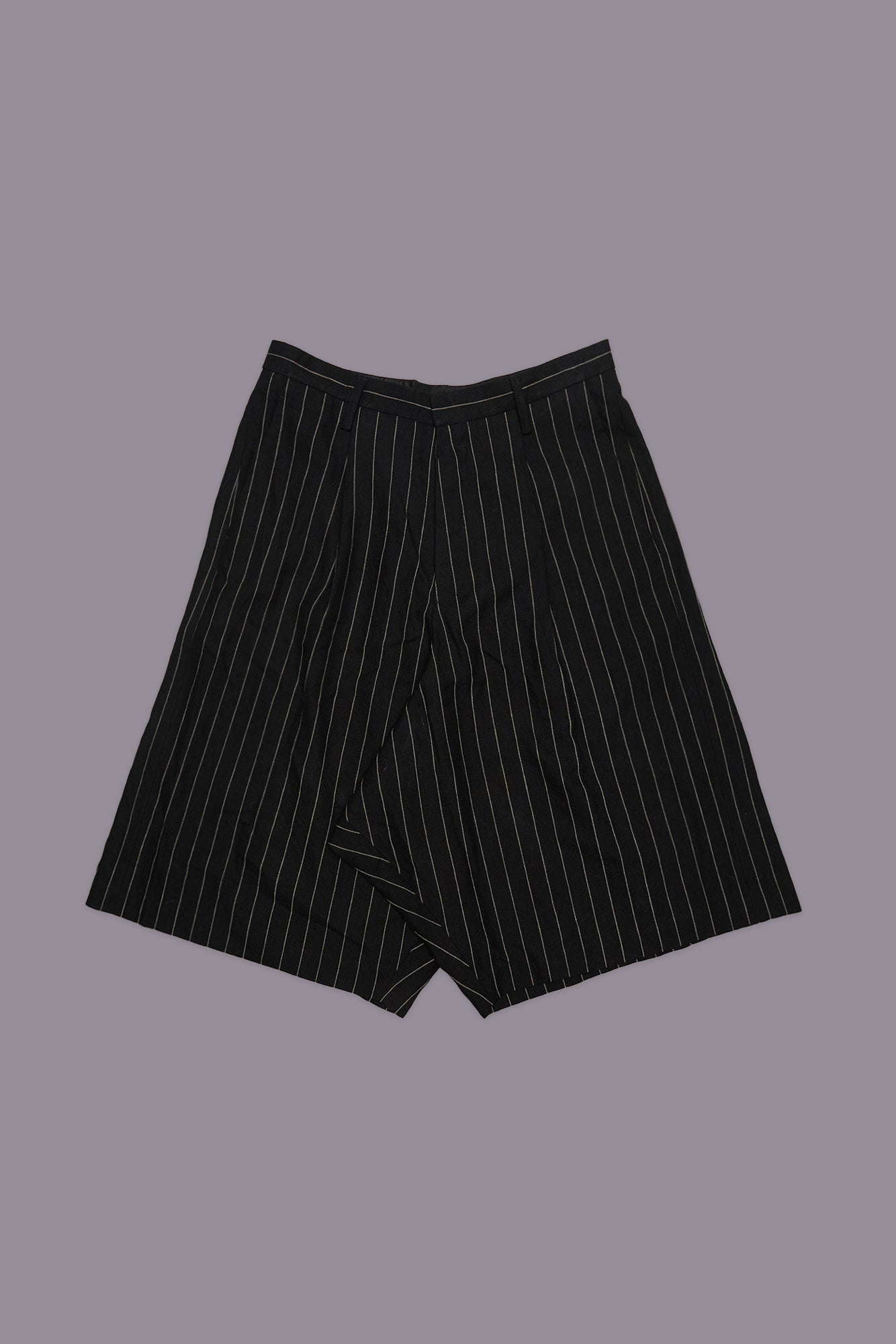 JUMBO TAILORED SHORT - BLACK WHITE PINSTRIPE - R13