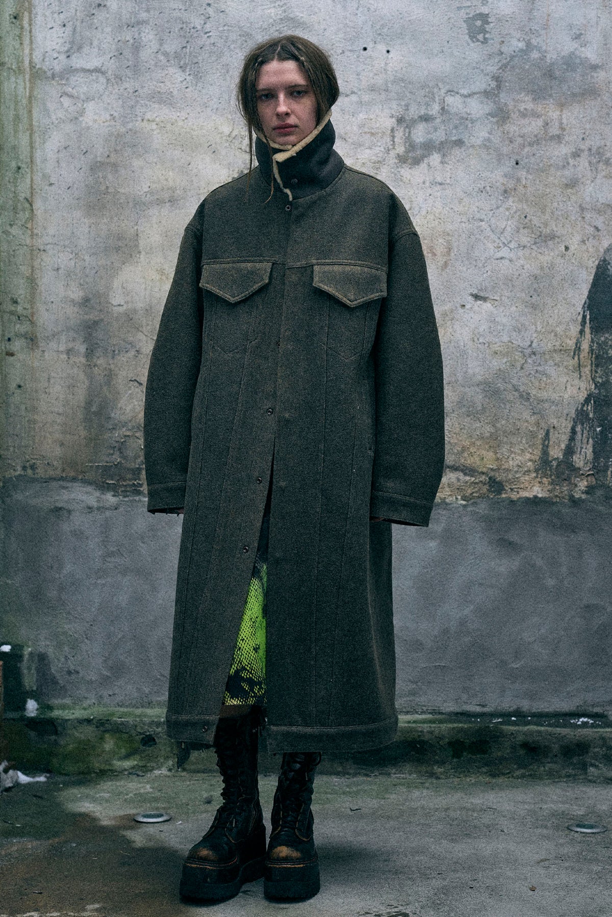 Kat Trucker Coat With Shearling Collar - Brown - R13