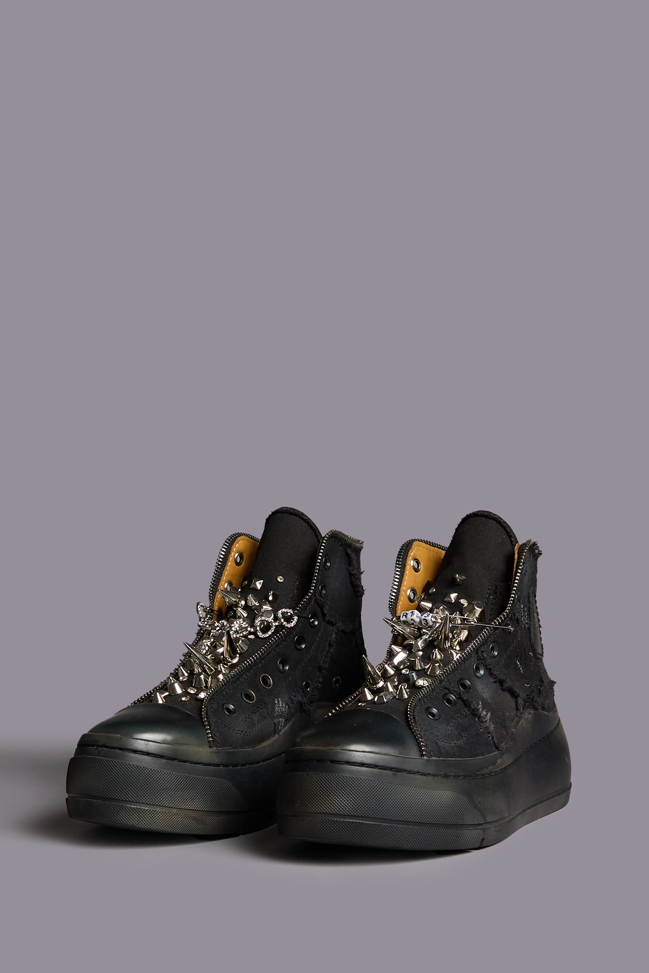 【R13】HIGH TOP SNEAKER サイズ9 26cm Amazon.com | R13 Women's High Top Sneakers, Ecru Convas