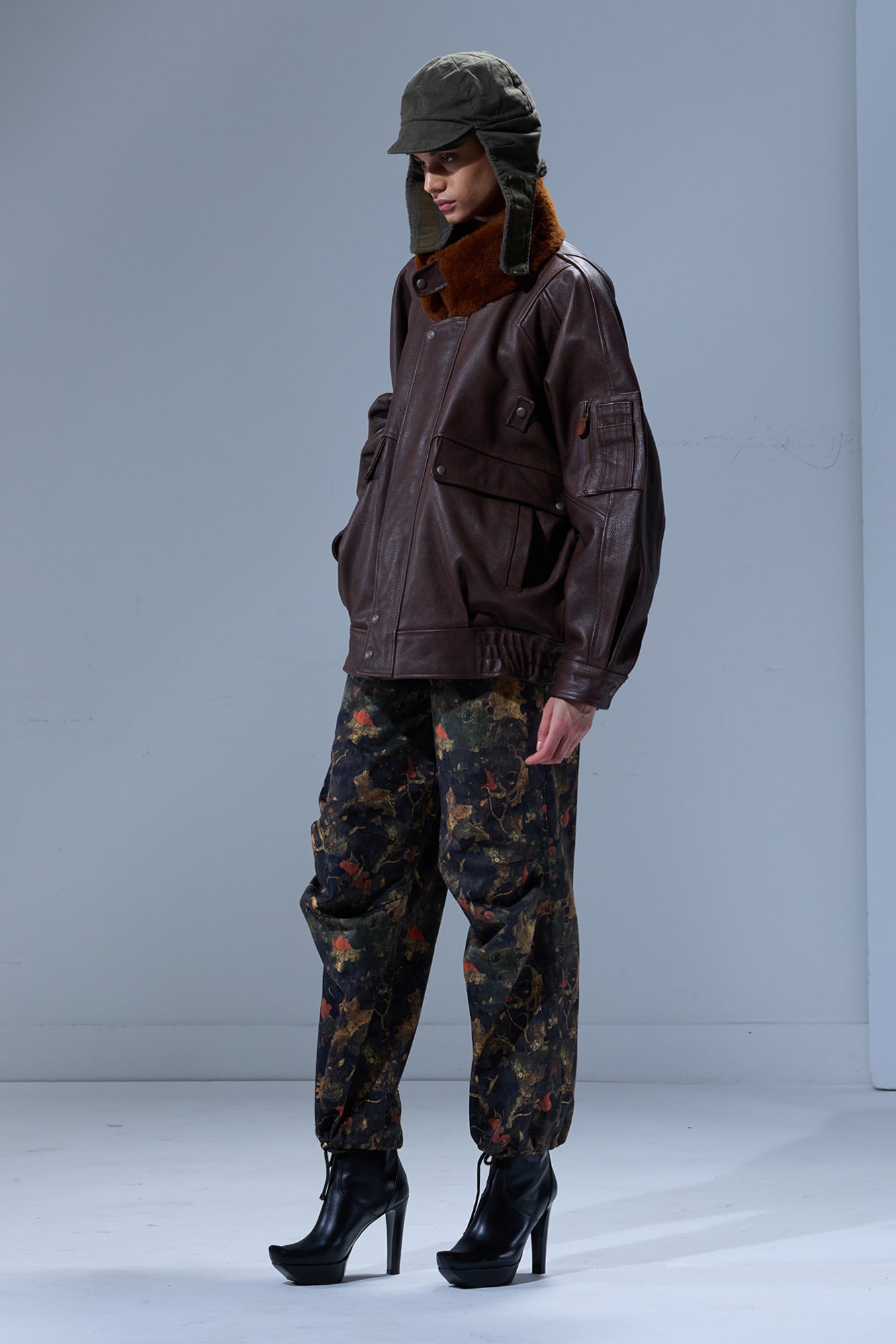 LEATHER FLIGHT JACKET WITH SHEARLING COLLAR - BROWN - R13