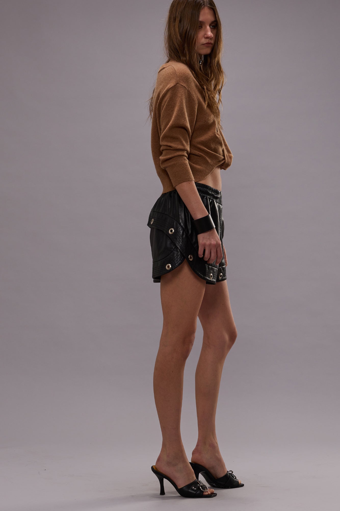 LEATHER GYM SHORTS WITH TRAPUNTO STITCHING - BLACK - R13