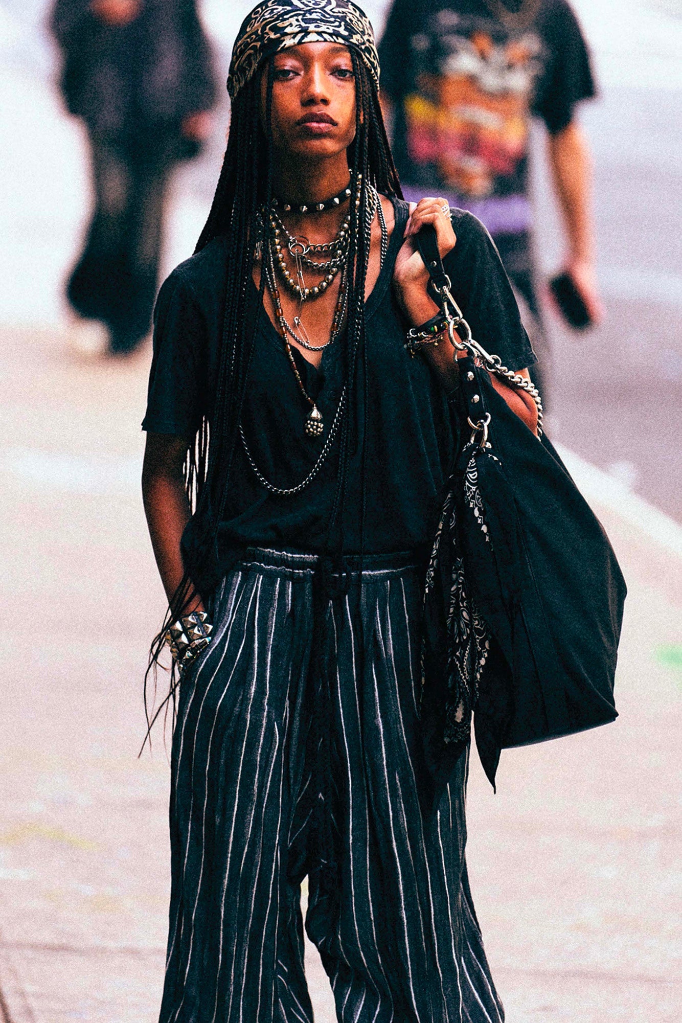 LOW NECK HENLEY TEE - DARK ACID GREY