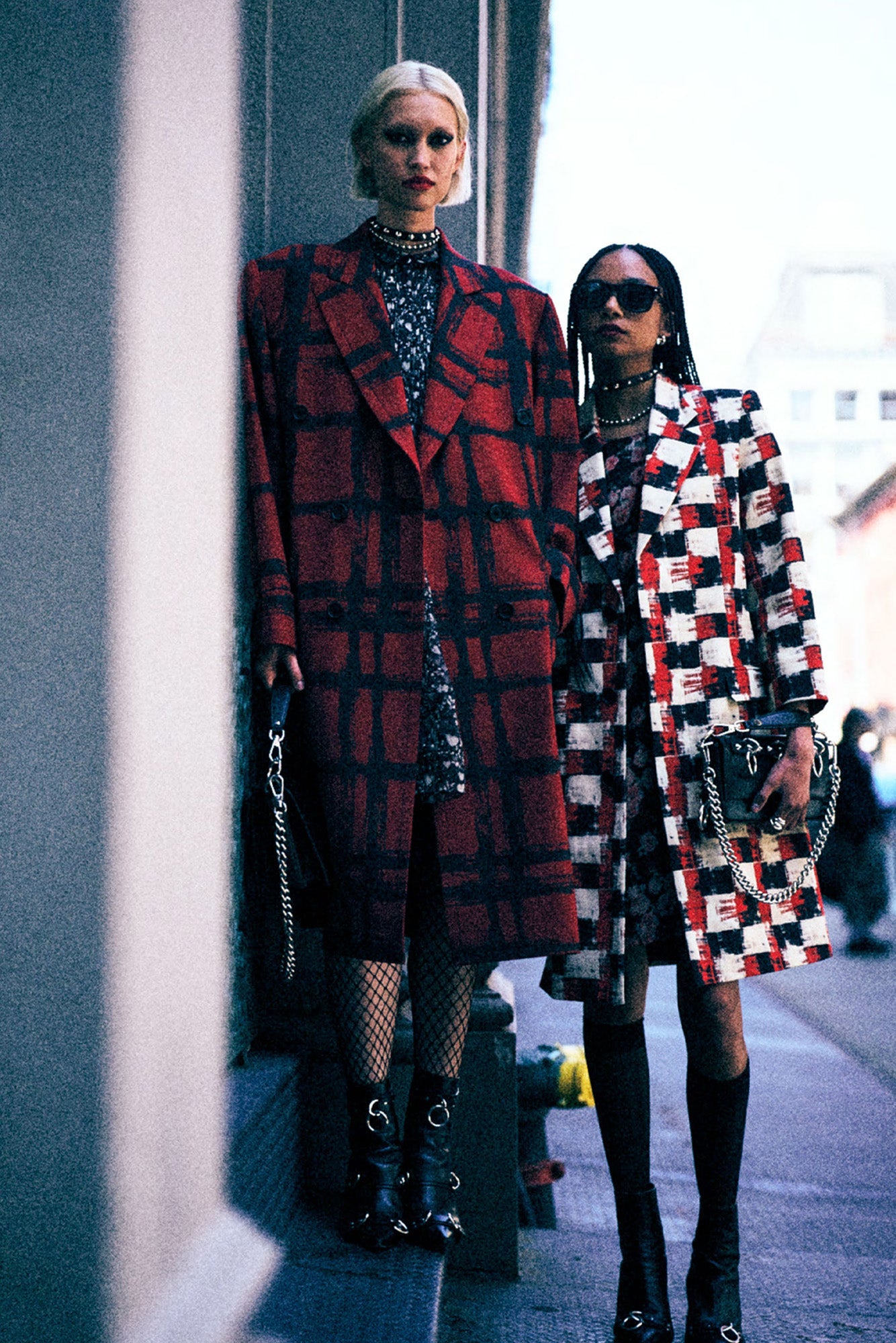 OVERSIZED DOUBLE-BREASTED COAT - RED BLACK PLAID