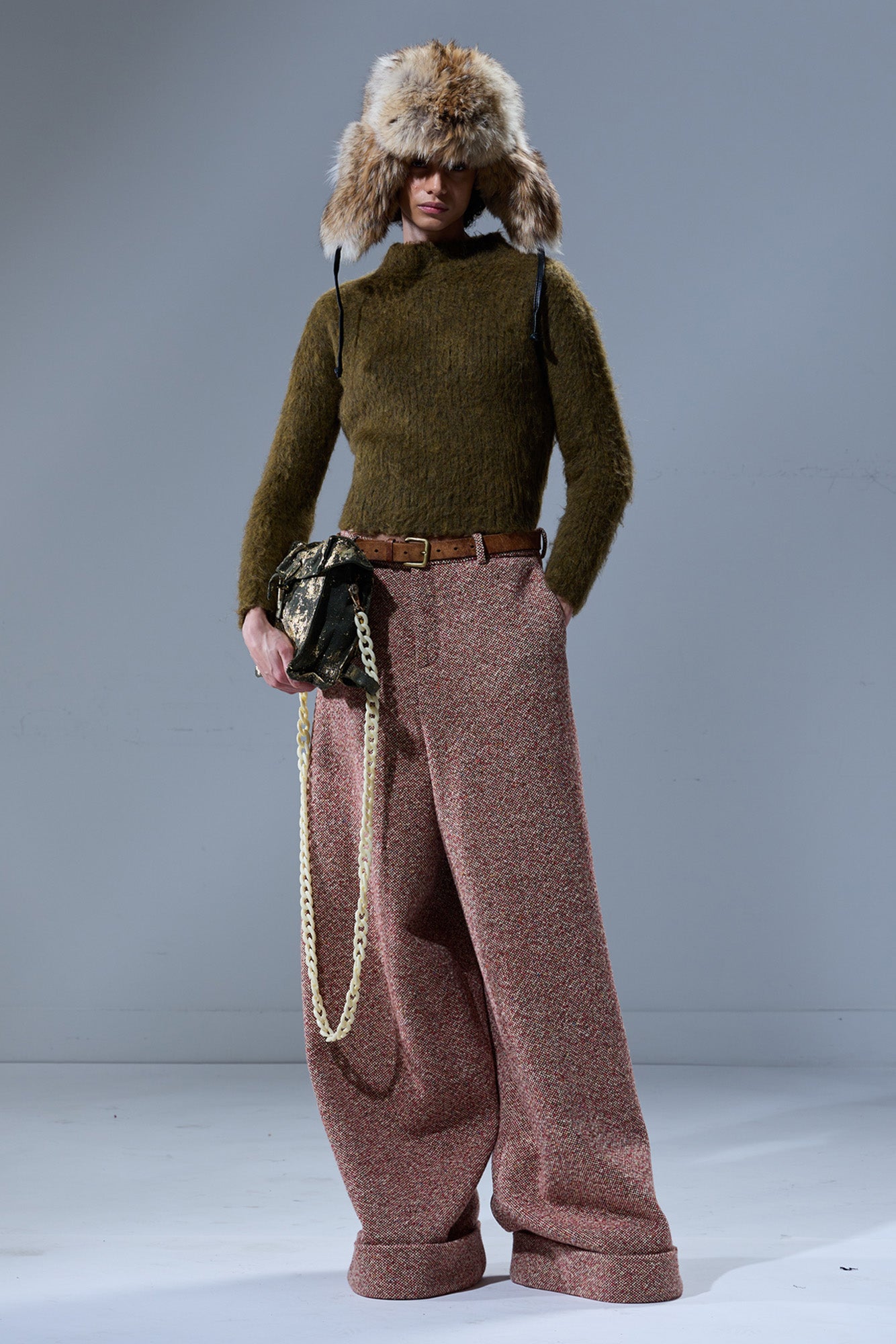 OVERSIZED SLOUCHY TROUSER - RED / CREAM - R13