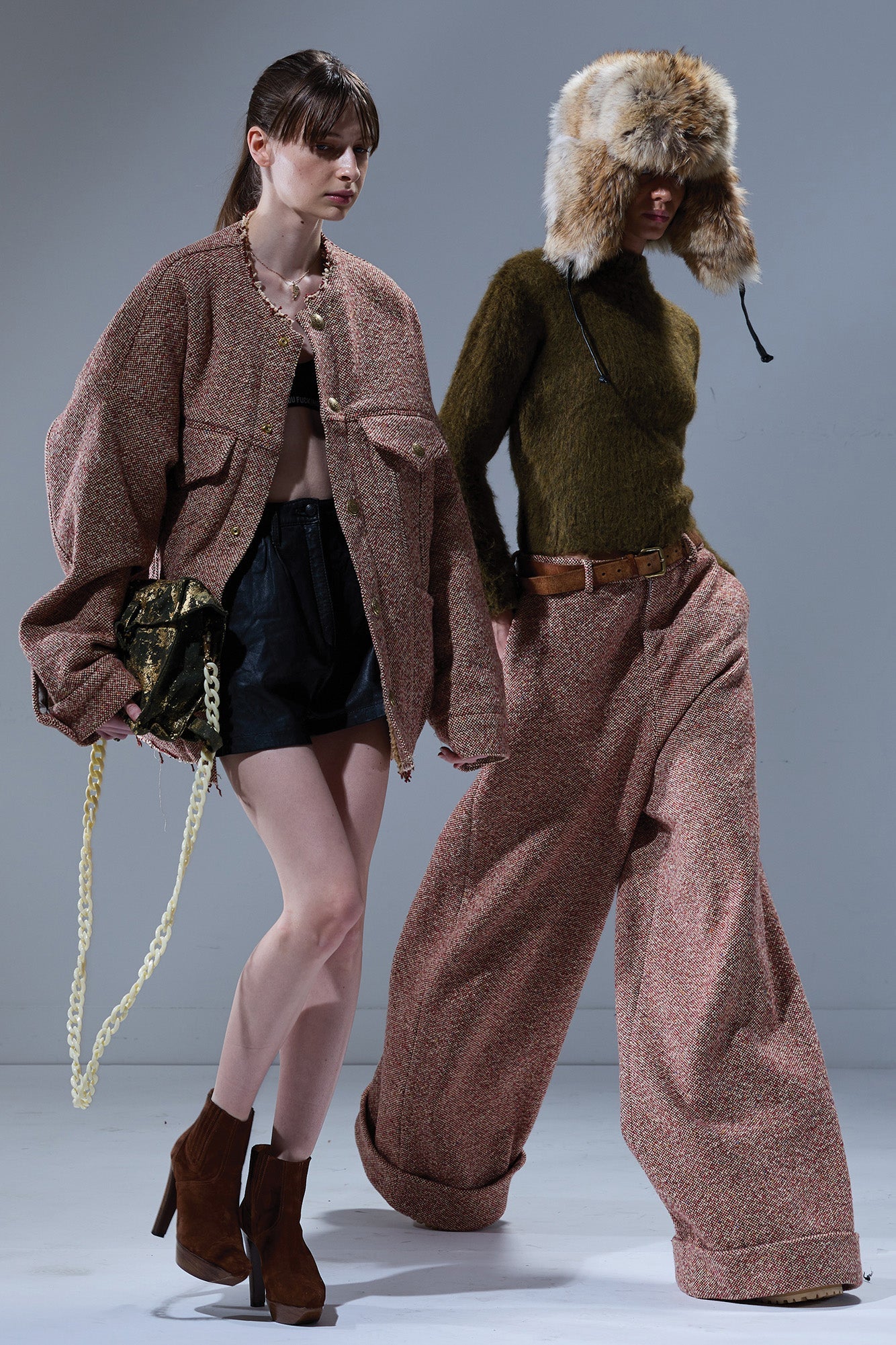 OVERSIZED SLOUCHY TROUSER - RED / CREAM - R13