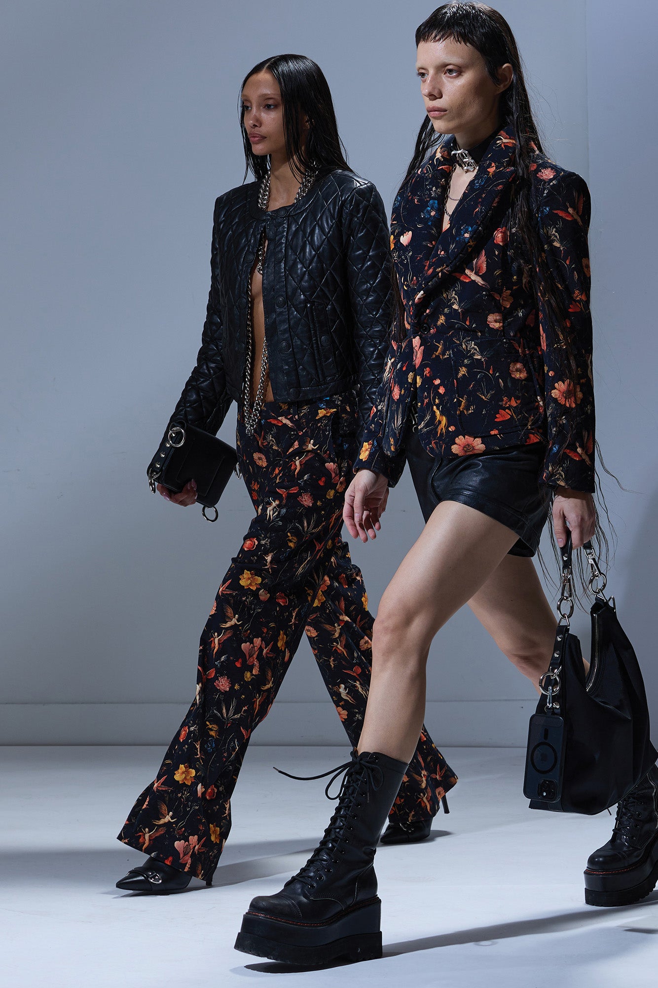 PADDED PEAK LAPEL SHRUNKEN BLAZER - FLORAL WITH ANGELS BLACK - R13