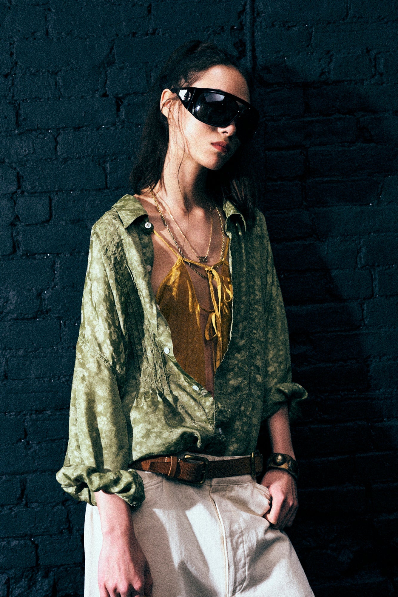 PINTUCK DROP NECK SHIRT - OLIVE FLORAL - R13