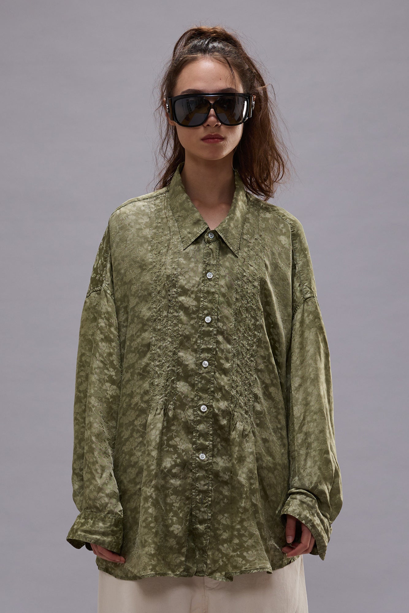 PINTUCK DROP NECK SHIRT - OLIVE FLORAL - R13